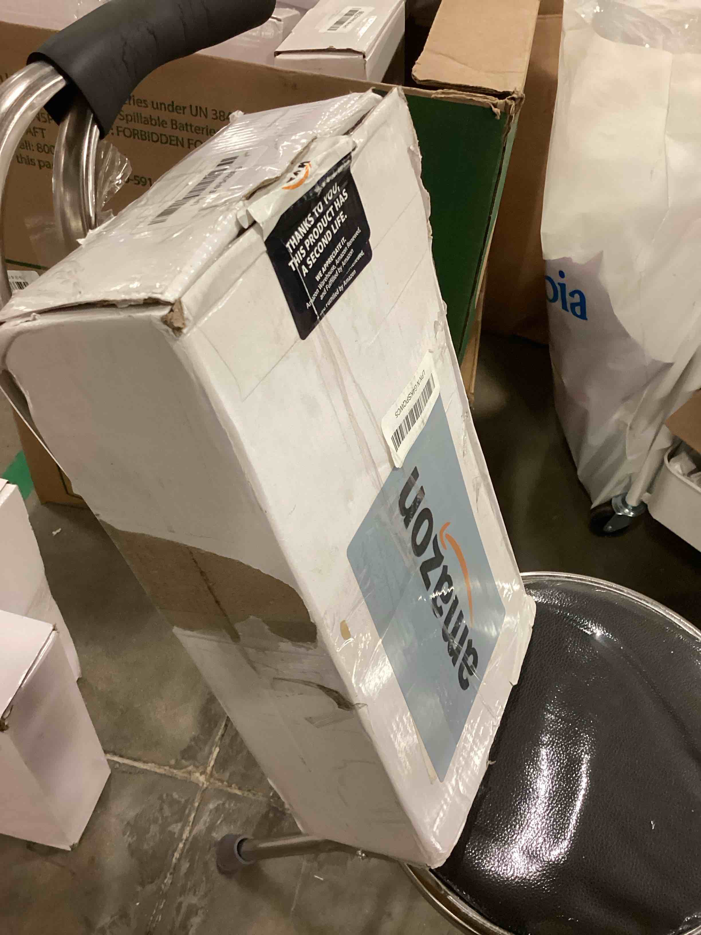 https://s3.amazonaws.com/lotting-images-prod/bidfta/PPE1801823_1751901363276.jpeg