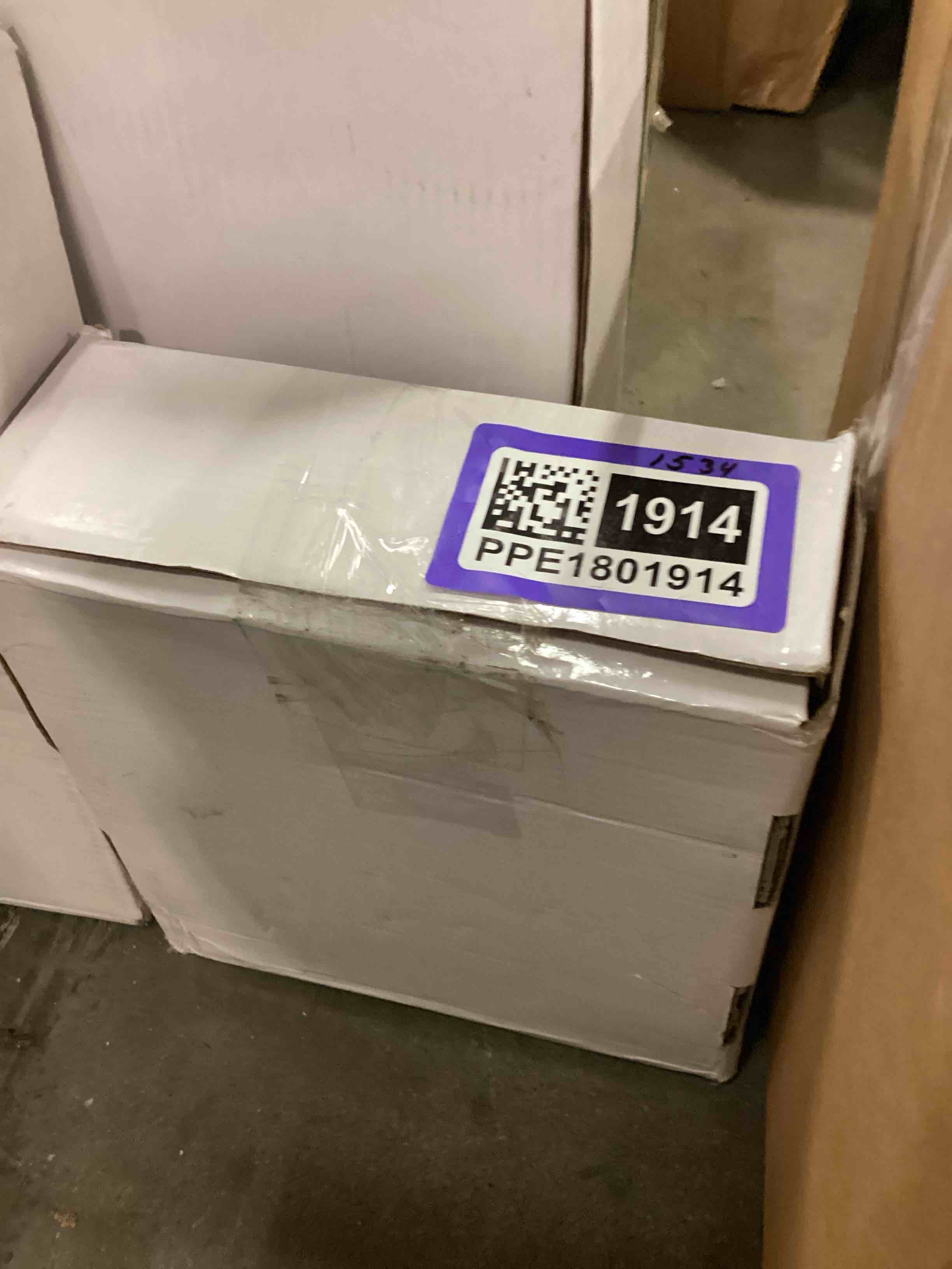 https://s3.amazonaws.com/lotting-images-prod/bidfta/PPE1801914_1751905387215.jpeg
