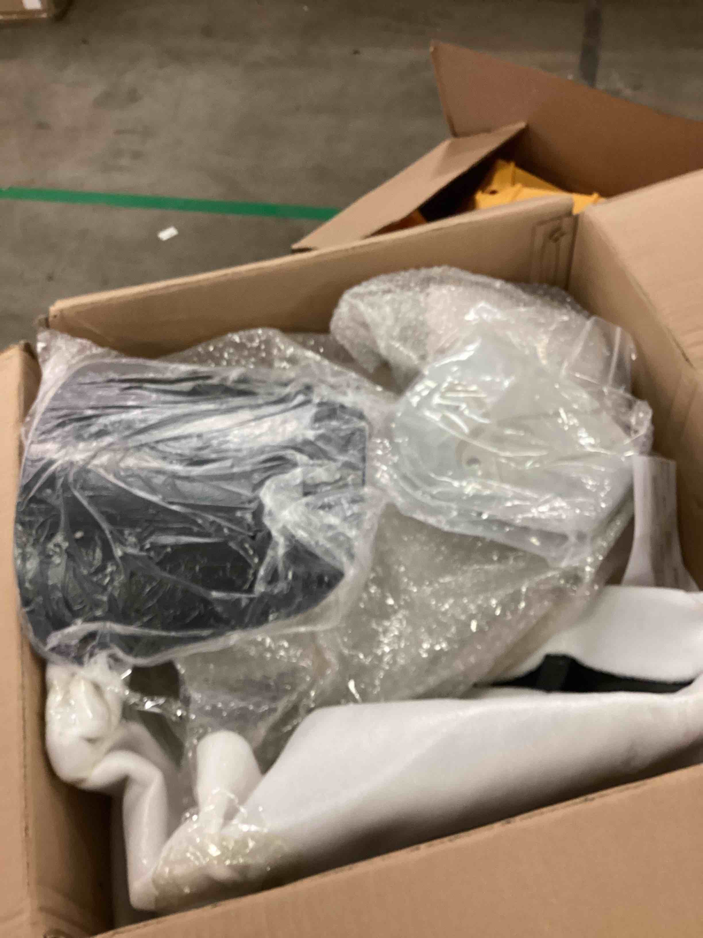https://s3.amazonaws.com/lotting-images-prod/bidfta/PPE1801928_1752767669825.jpeg