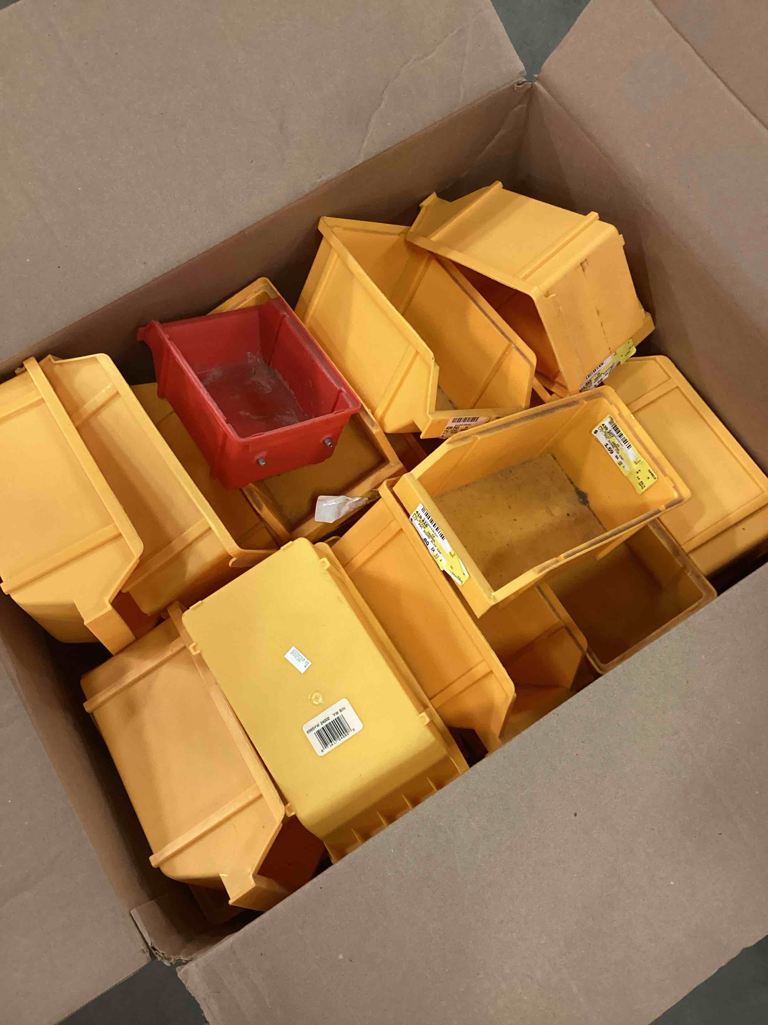 https://s3.amazonaws.com/lotting-images-prod/bidfta/PPE1801929_1752767802593.jpeg