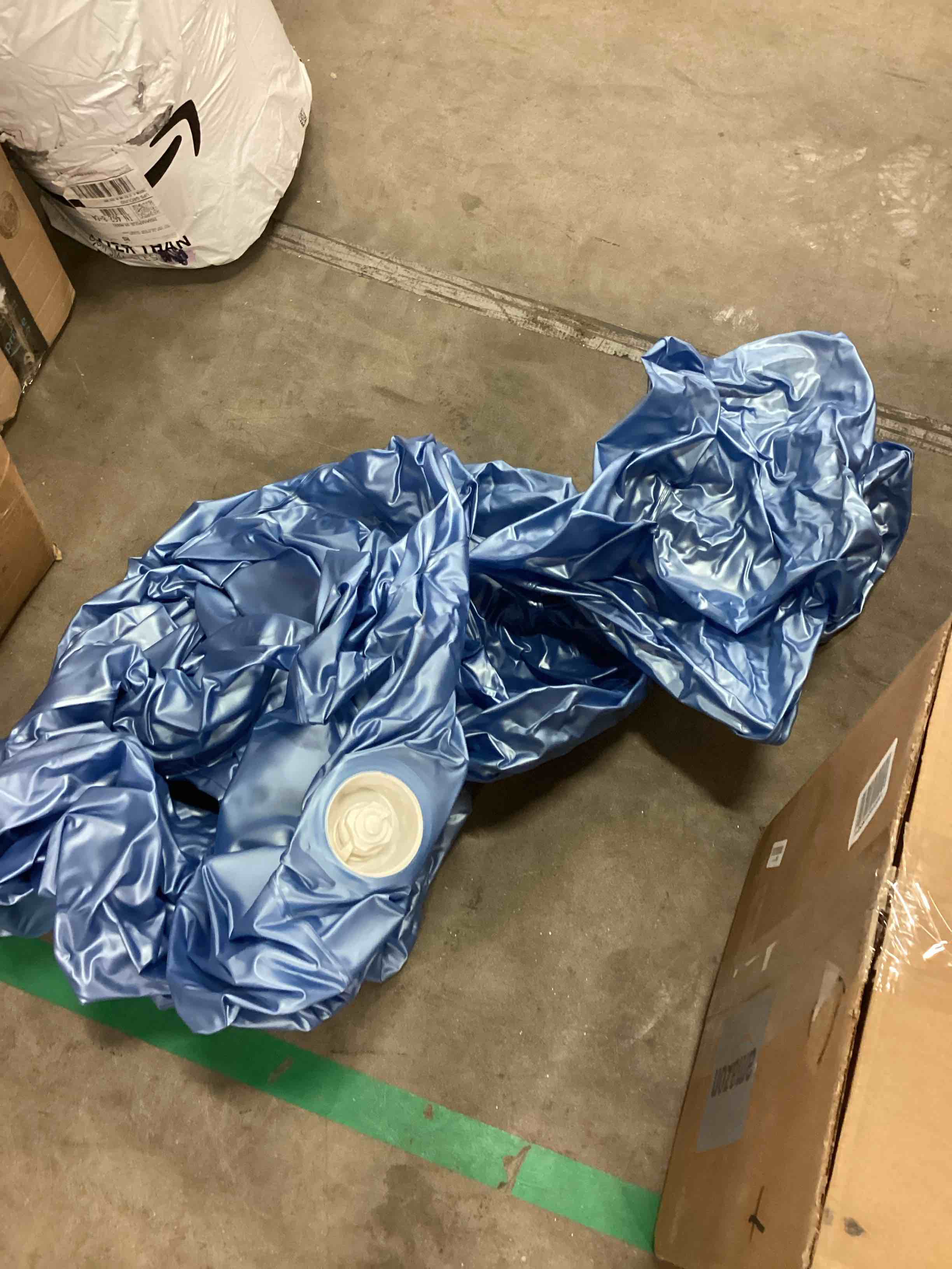 https://s3.amazonaws.com/lotting-images-prod/bidfta/PPE1801947_1752759705930.jpeg