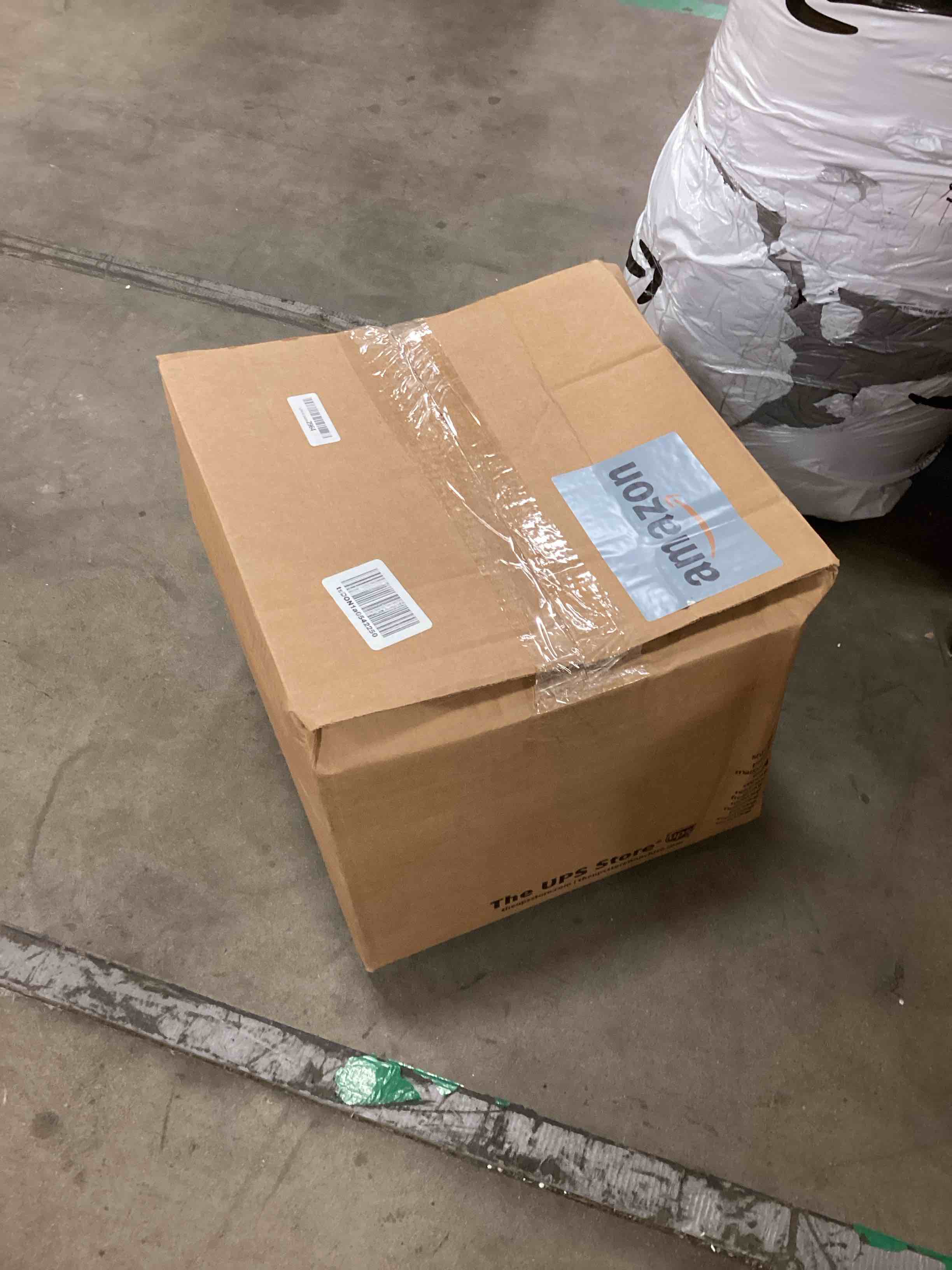 https://s3.amazonaws.com/lotting-images-prod/bidfta/PPE1801952_1752757331950.jpeg