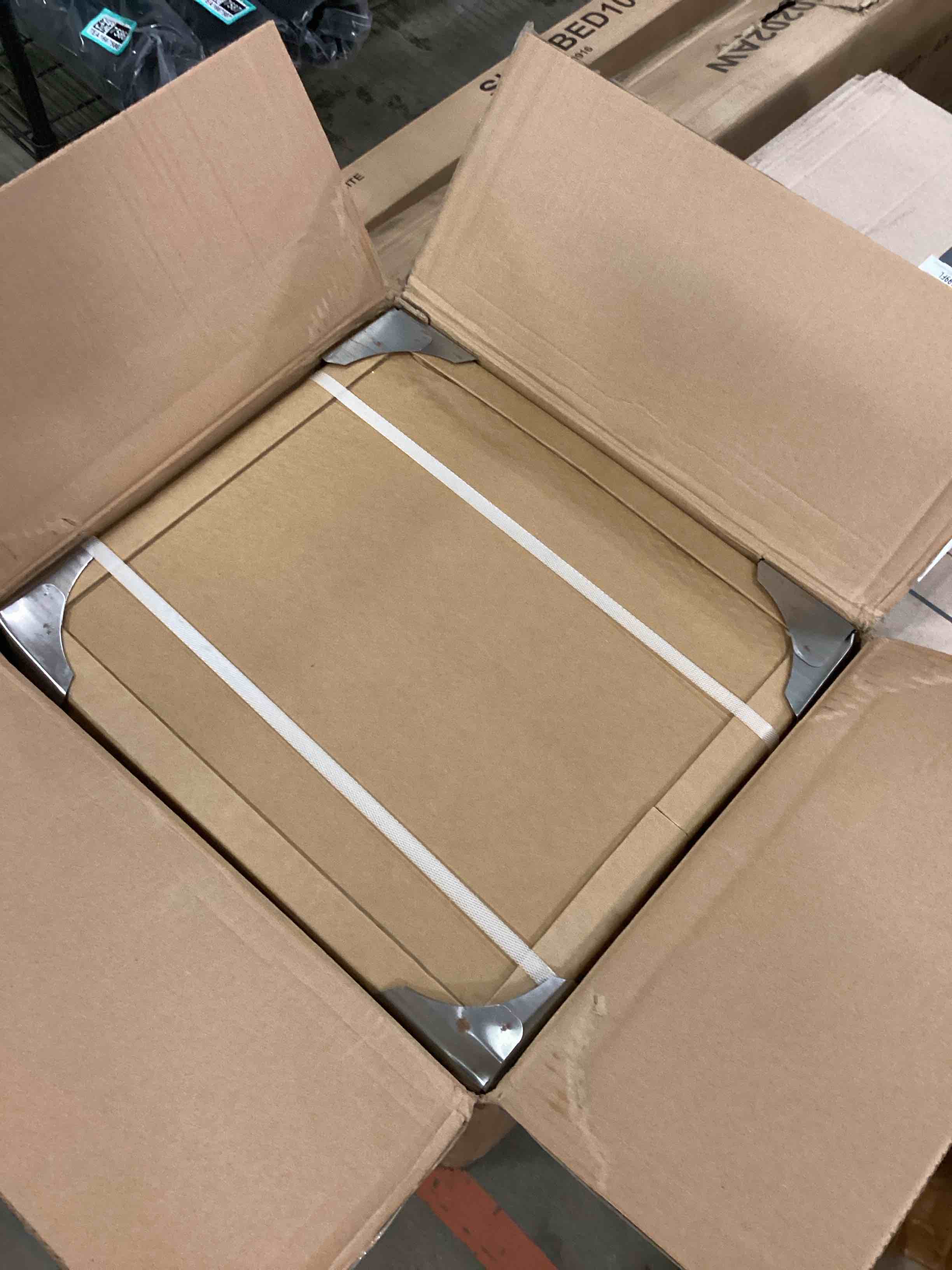 https://s3.amazonaws.com/lotting-images-prod/bidfta/PPE1802000_1753279414736.jpeg