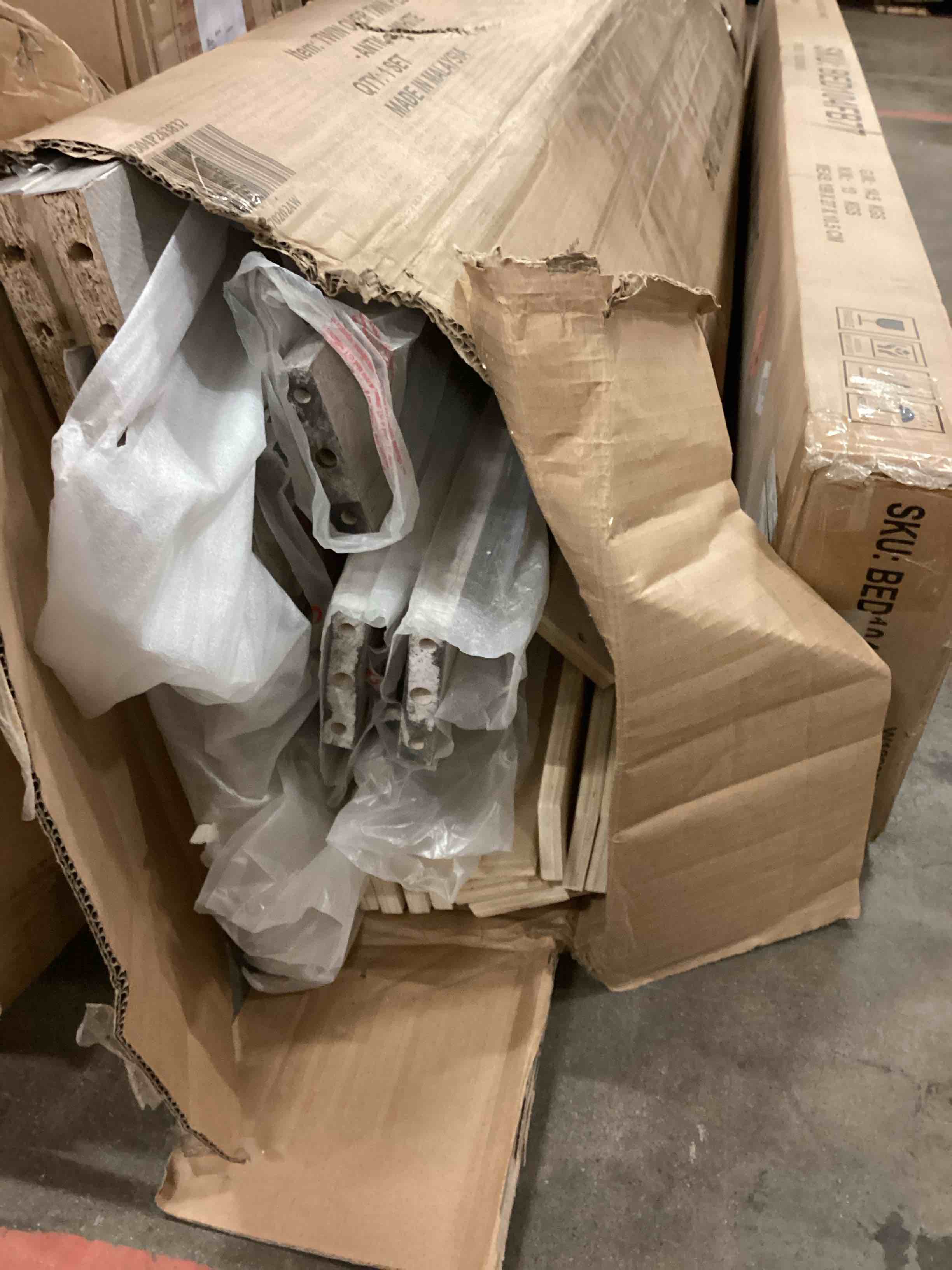 https://s3.amazonaws.com/lotting-images-prod/bidfta/PPE1802001_1753278547272.jpeg