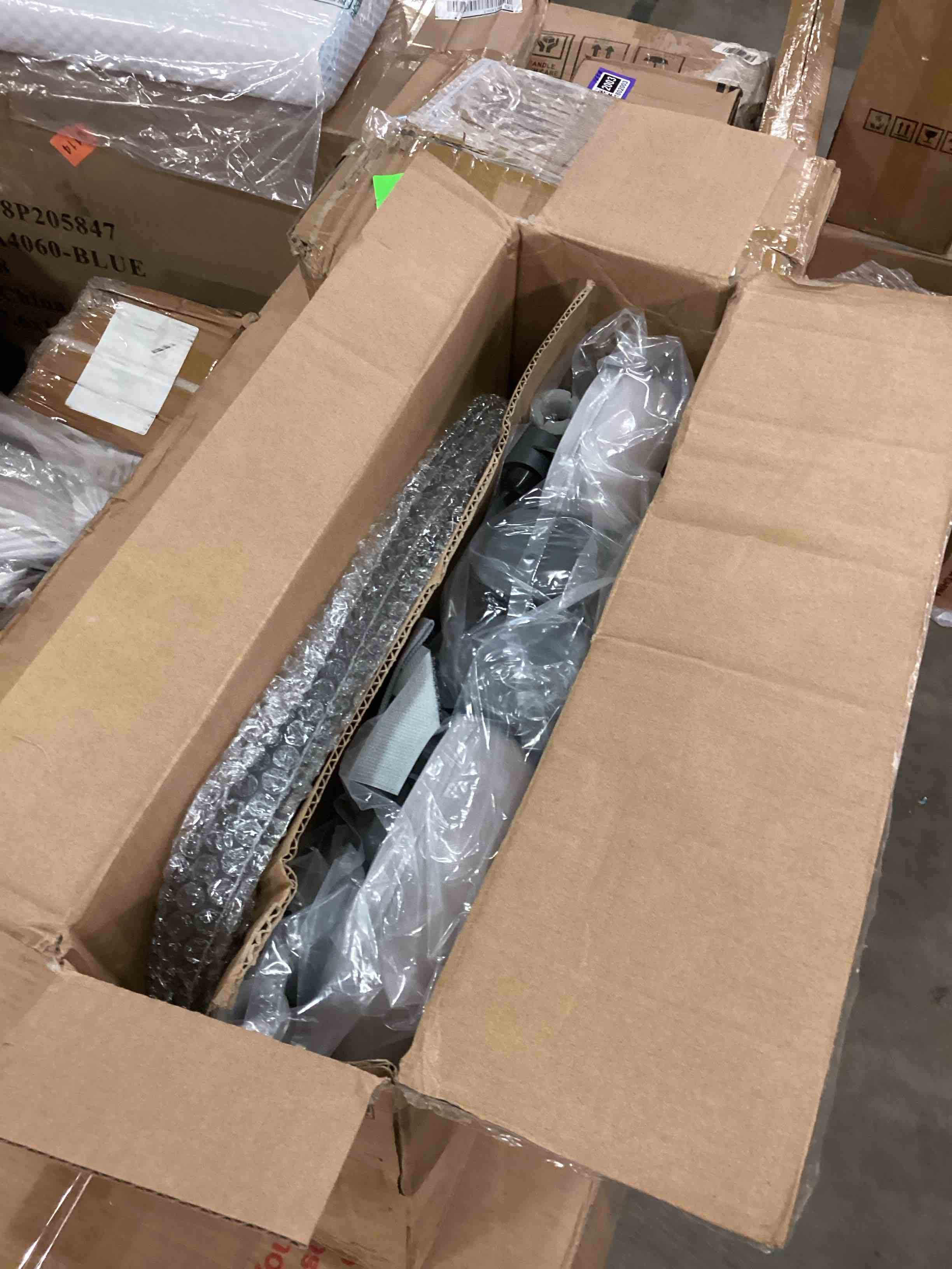 https://s3.amazonaws.com/lotting-images-prod/bidfta/PPE1802011_1753293437252.jpeg