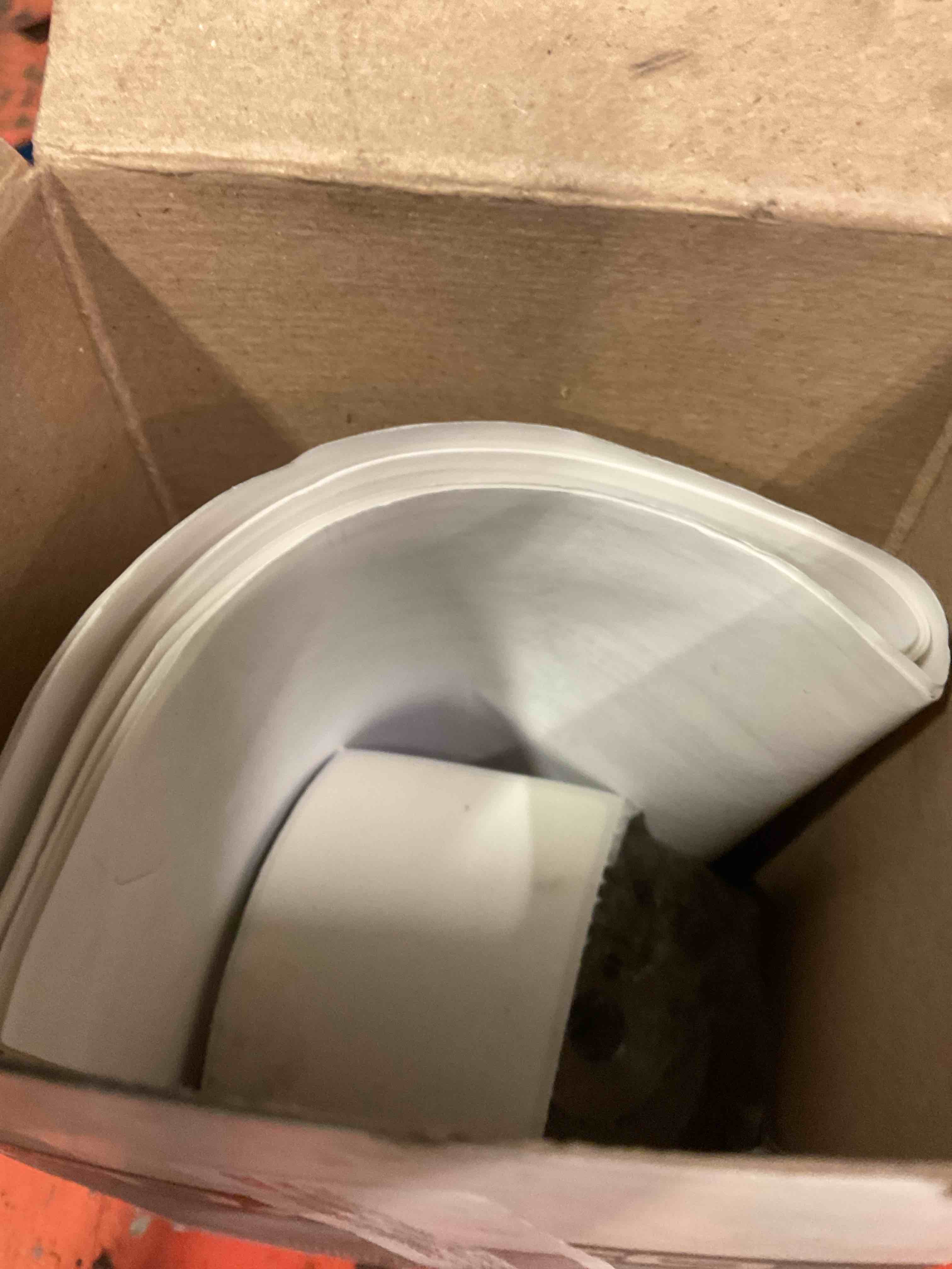 https://s3.amazonaws.com/lotting-images-prod/bidfta/PPE1802123_1753899475566.jpeg
