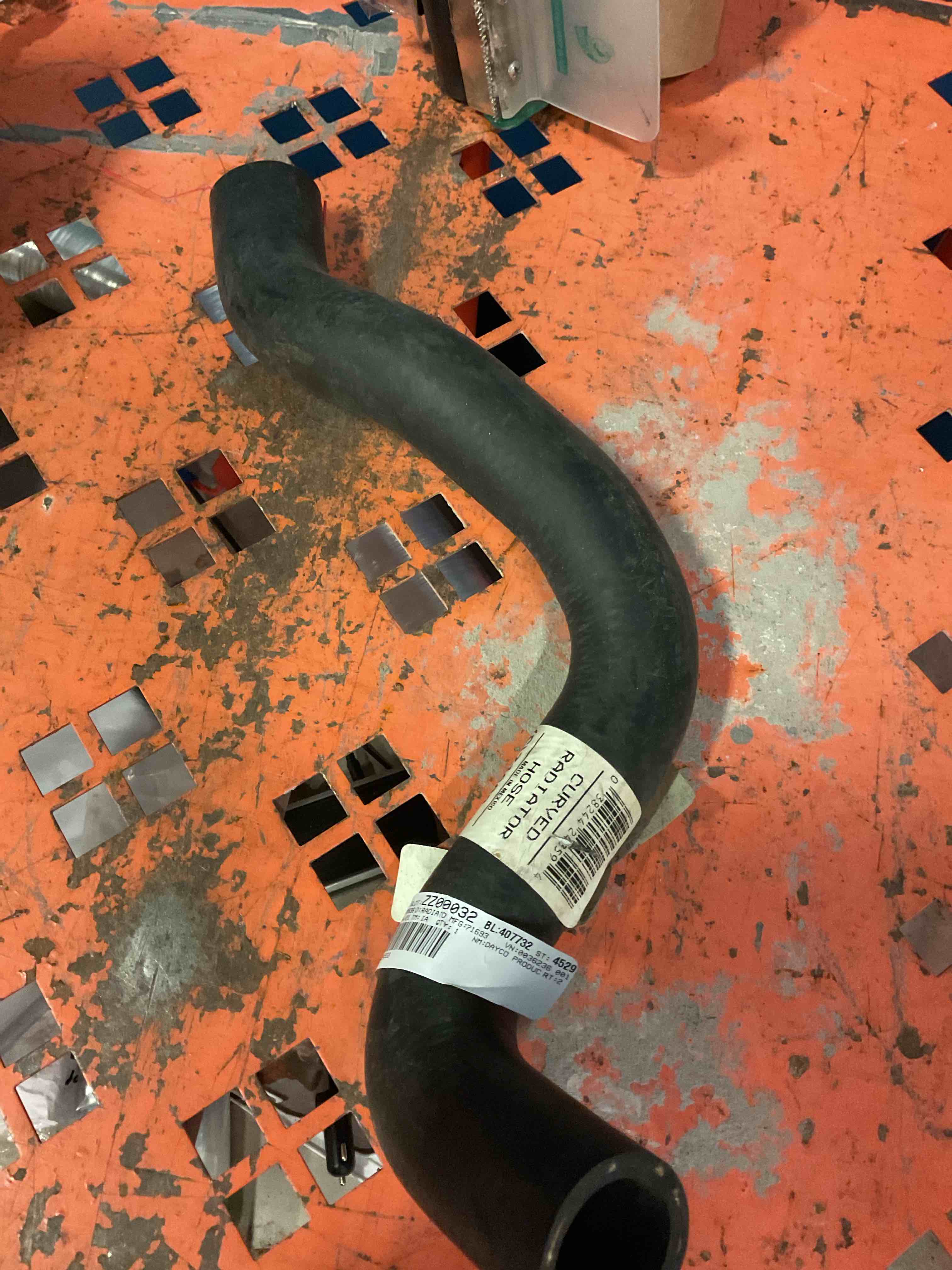 Curved Radiator Hose  (C) 71693