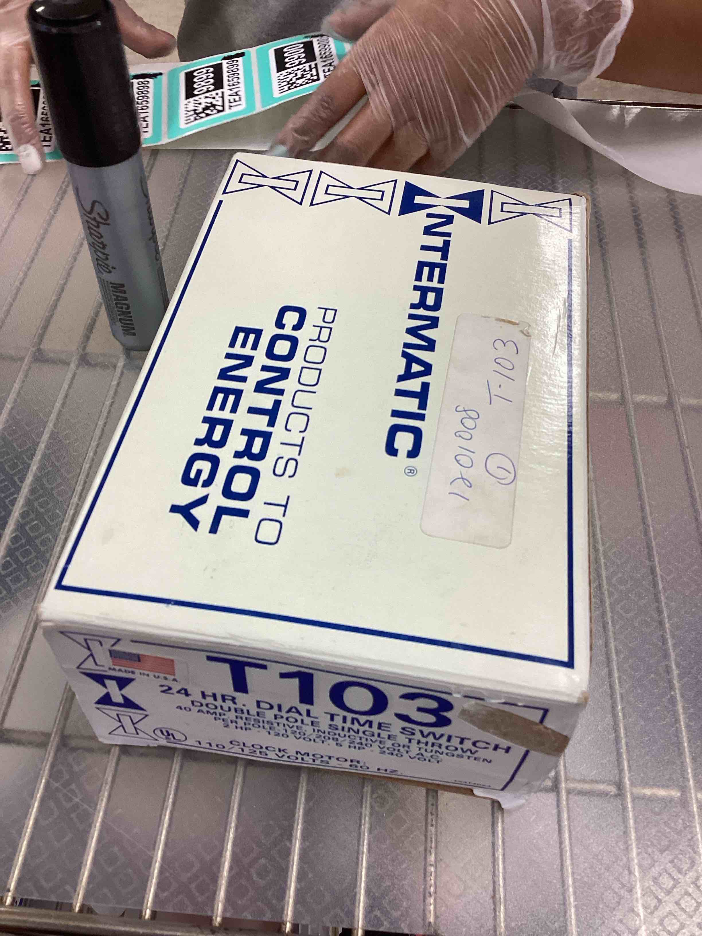 https://s3.amazonaws.com/lotting-images-prod/bidfta/PPE1802213_1756837959198.jpeg
