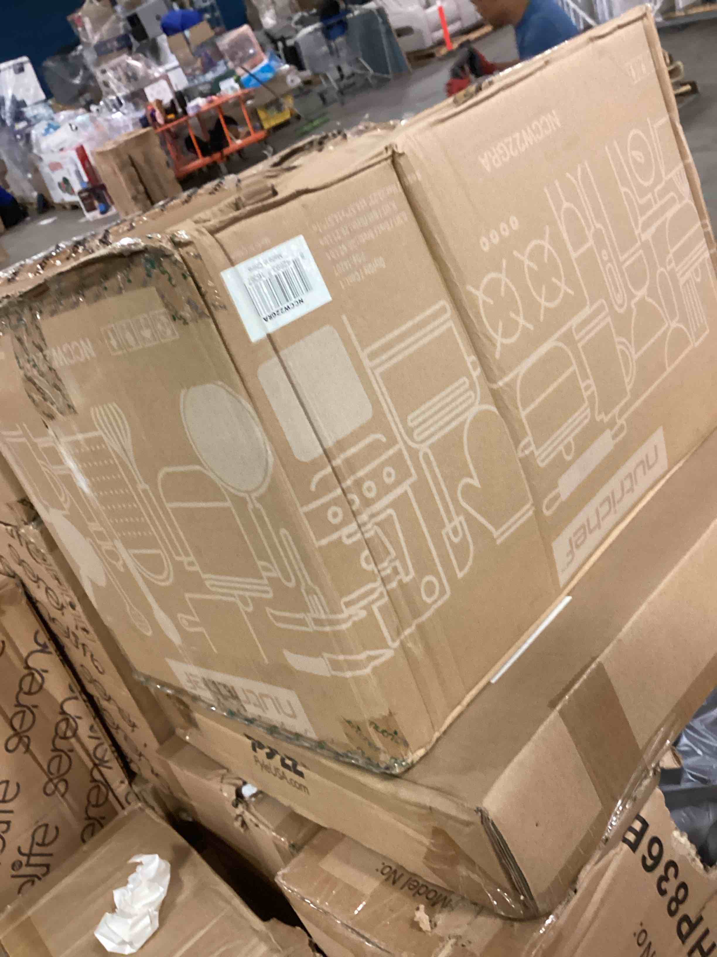 https://s3.amazonaws.com/lotting-images-prod/bidfta/PPE1802229_1756843212558.jpeg