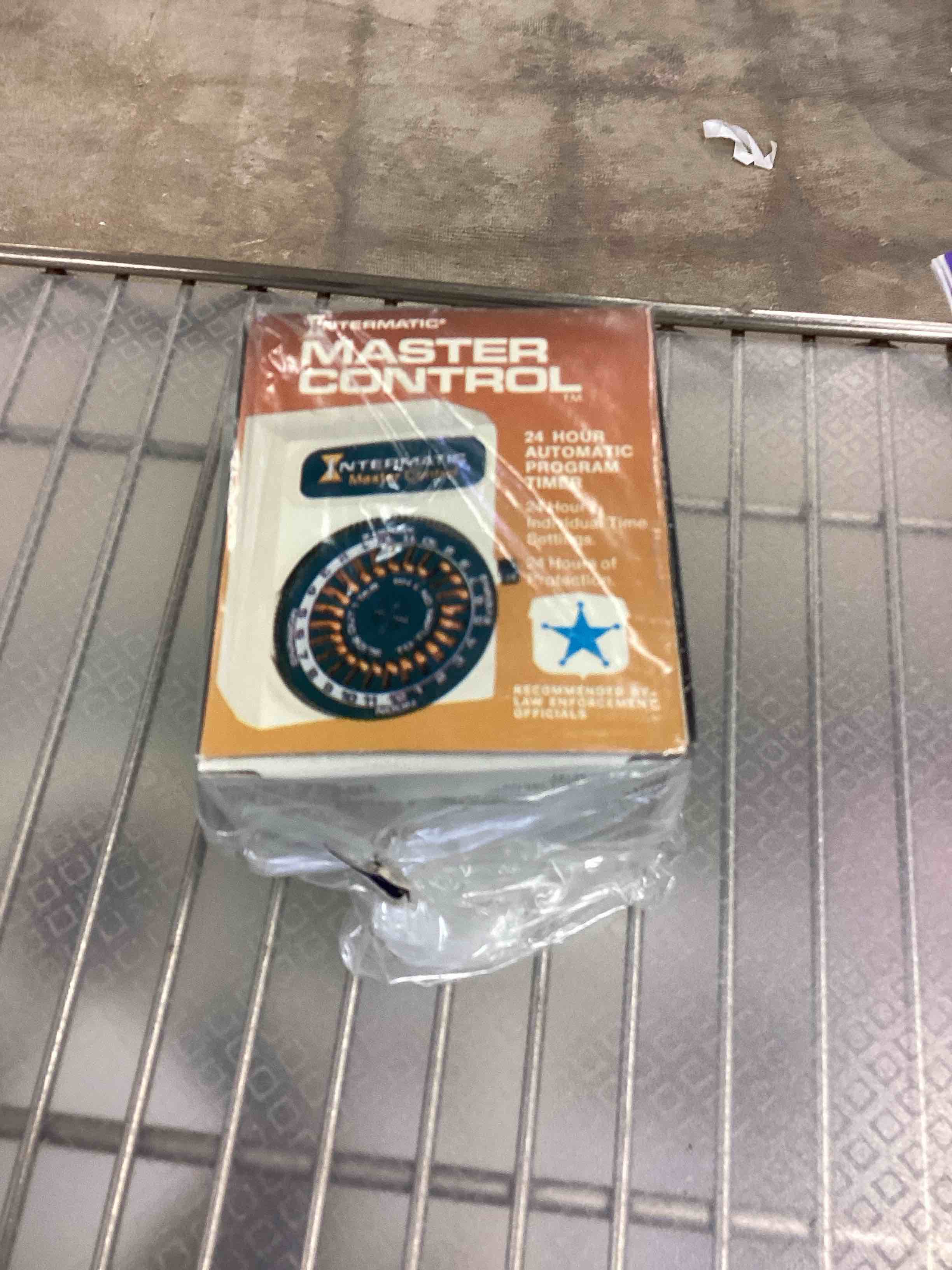 https://s3.amazonaws.com/lotting-images-prod/bidfta/PPE1802259_1756910804710.jpeg