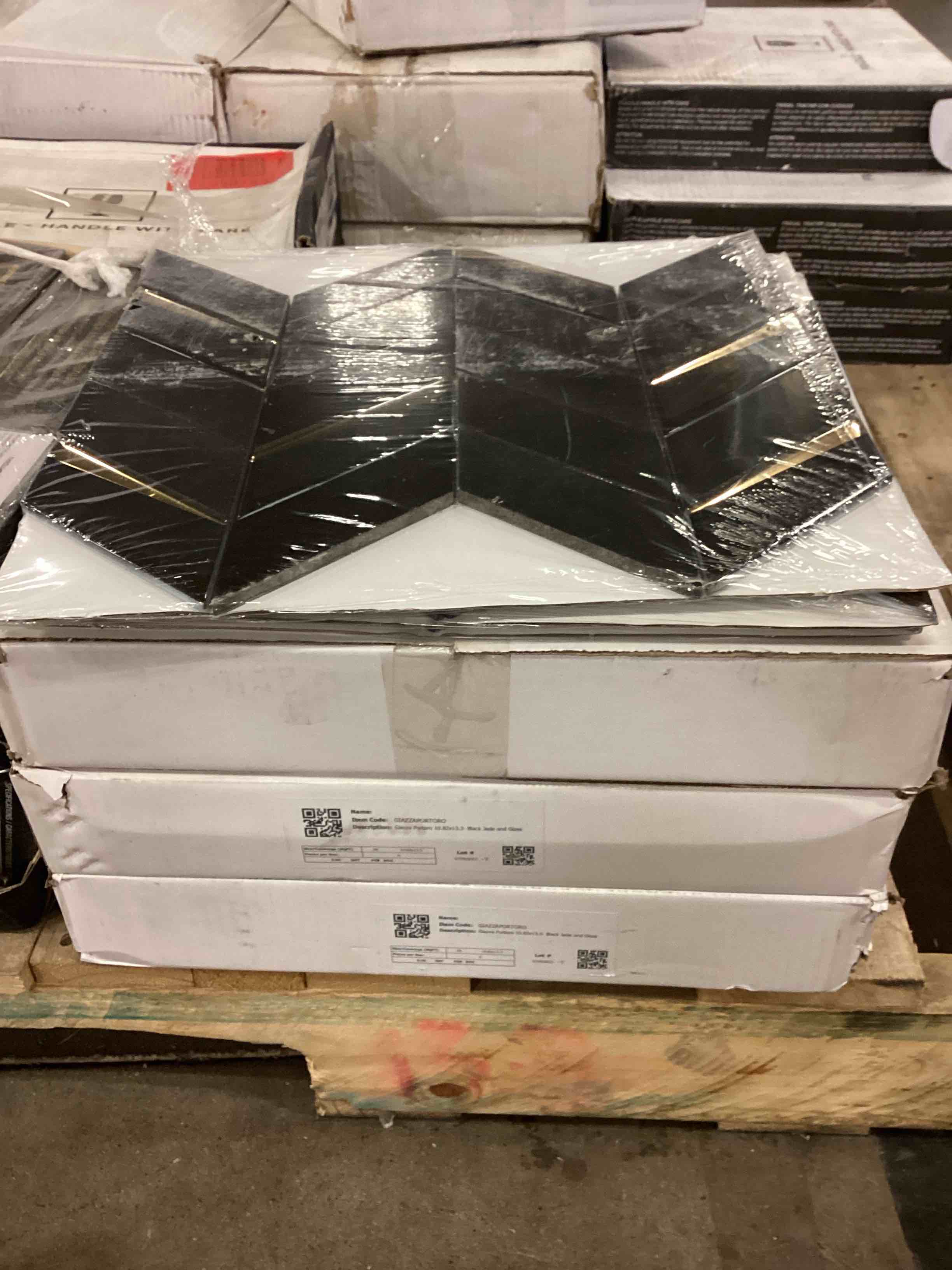 https://s3.amazonaws.com/lotting-images-prod/bidfta/PPE1802428_1757355317497.jpeg