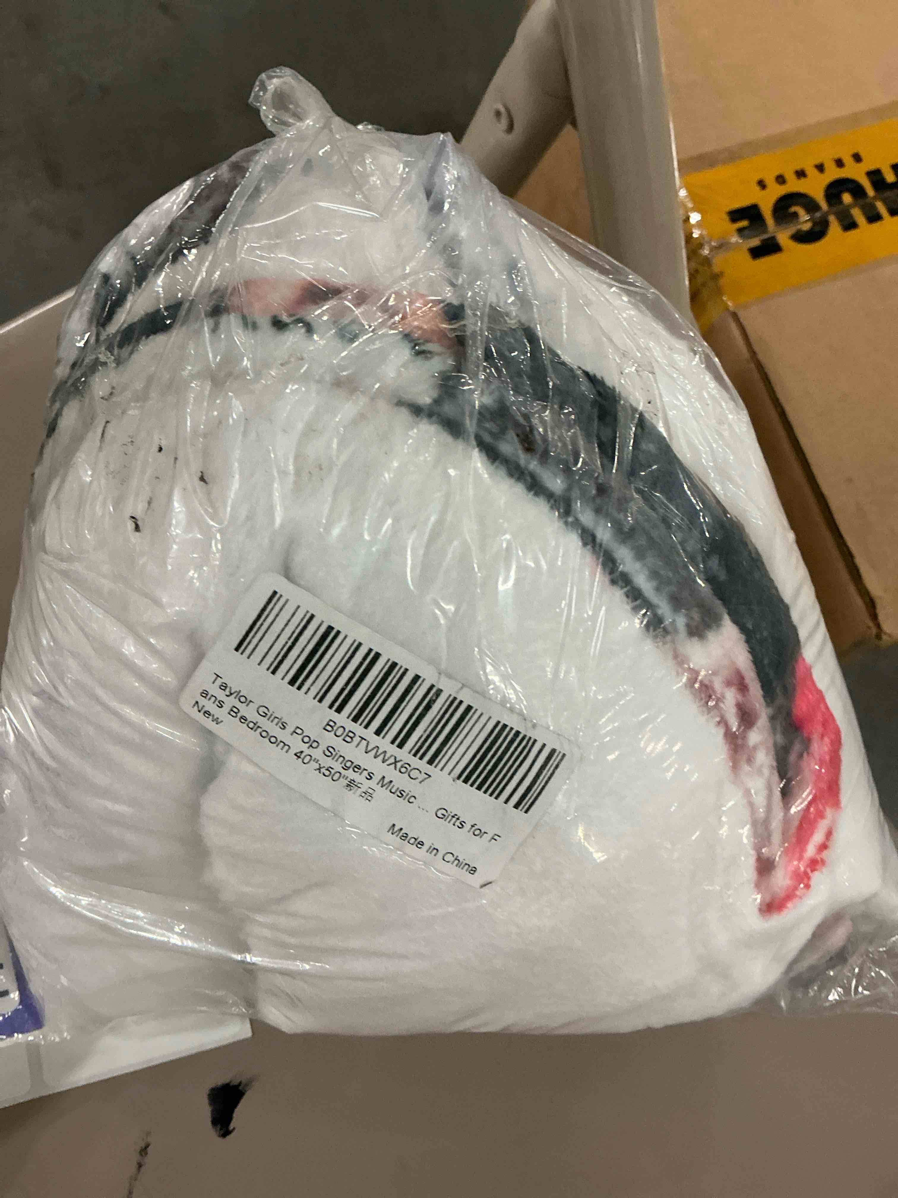 https://s3.amazonaws.com/lotting-images-prod/bidfta/PPE1802537_1757351595179.jpeg