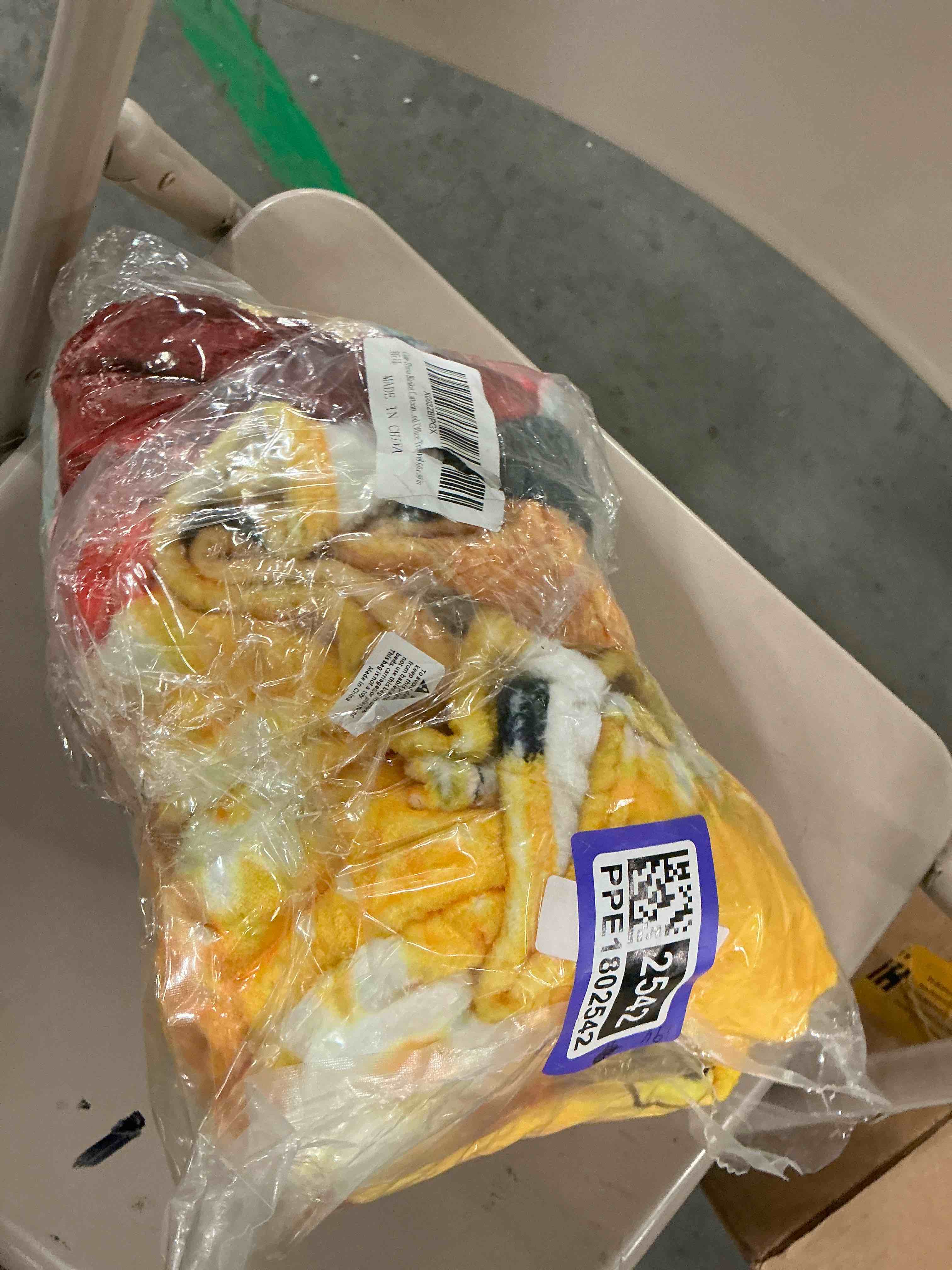 https://s3.amazonaws.com/lotting-images-prod/bidfta/PPE1802542_1757351256717.jpeg