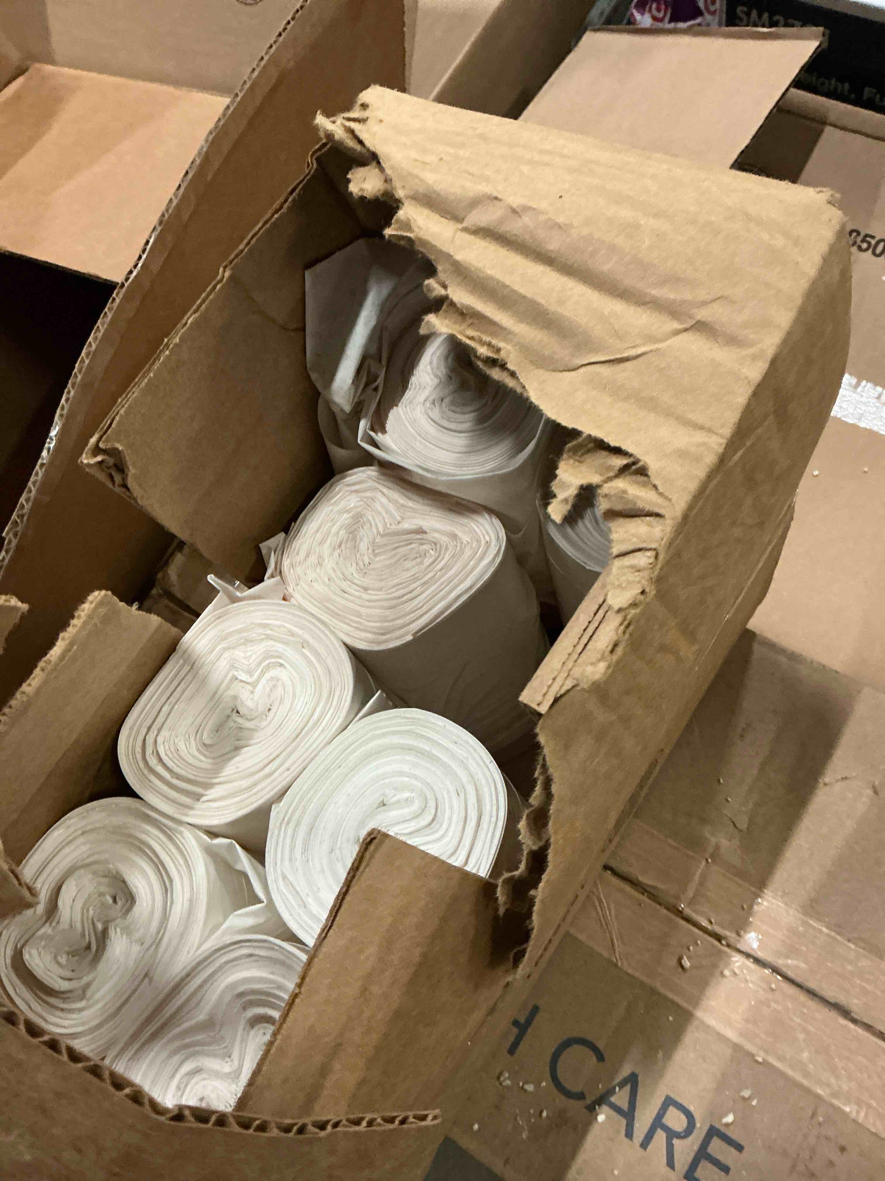 https://s3.amazonaws.com/lotting-images-prod/bidfta/PPE1802638_1757423345924.jpeg