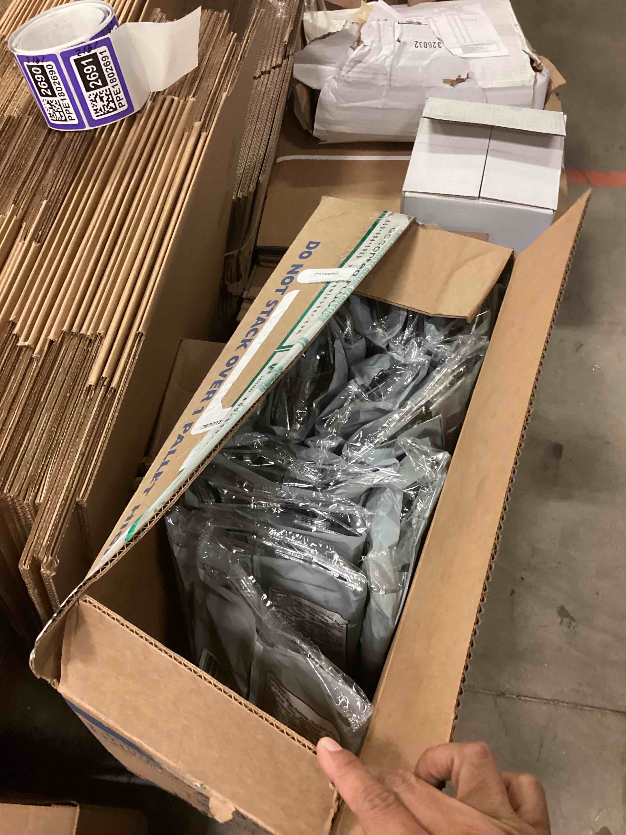 https://s3.amazonaws.com/lotting-images-prod/bidfta/PPE1802690_1757354231967.jpeg