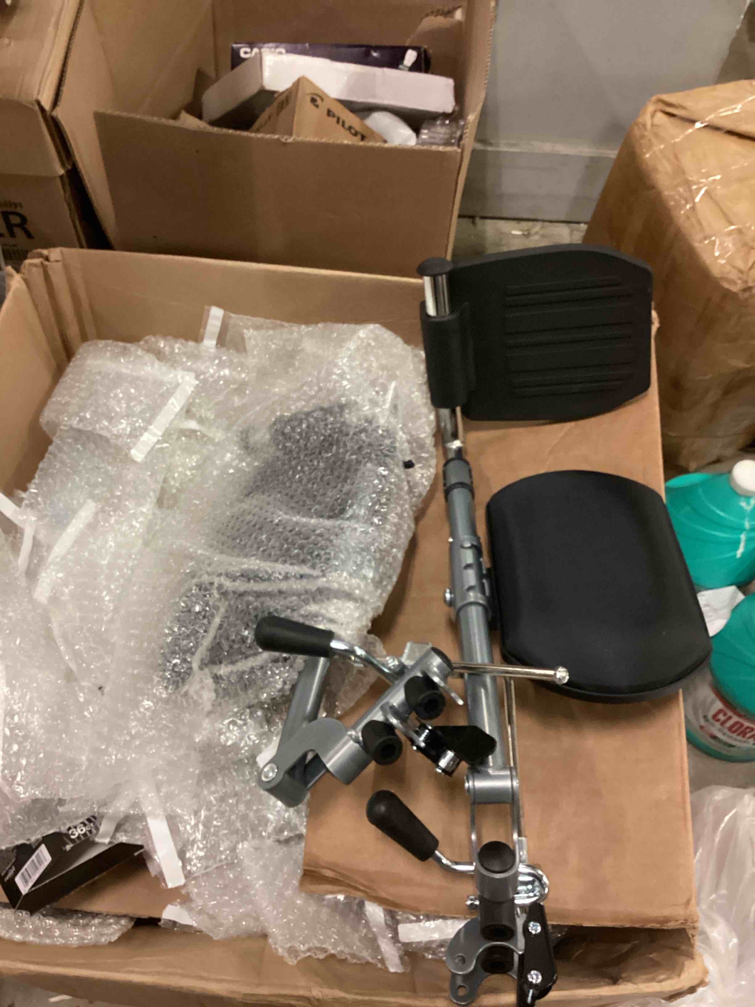 https://s3.amazonaws.com/lotting-images-prod/bidfta/PPE1802766_1757428540572.jpeg