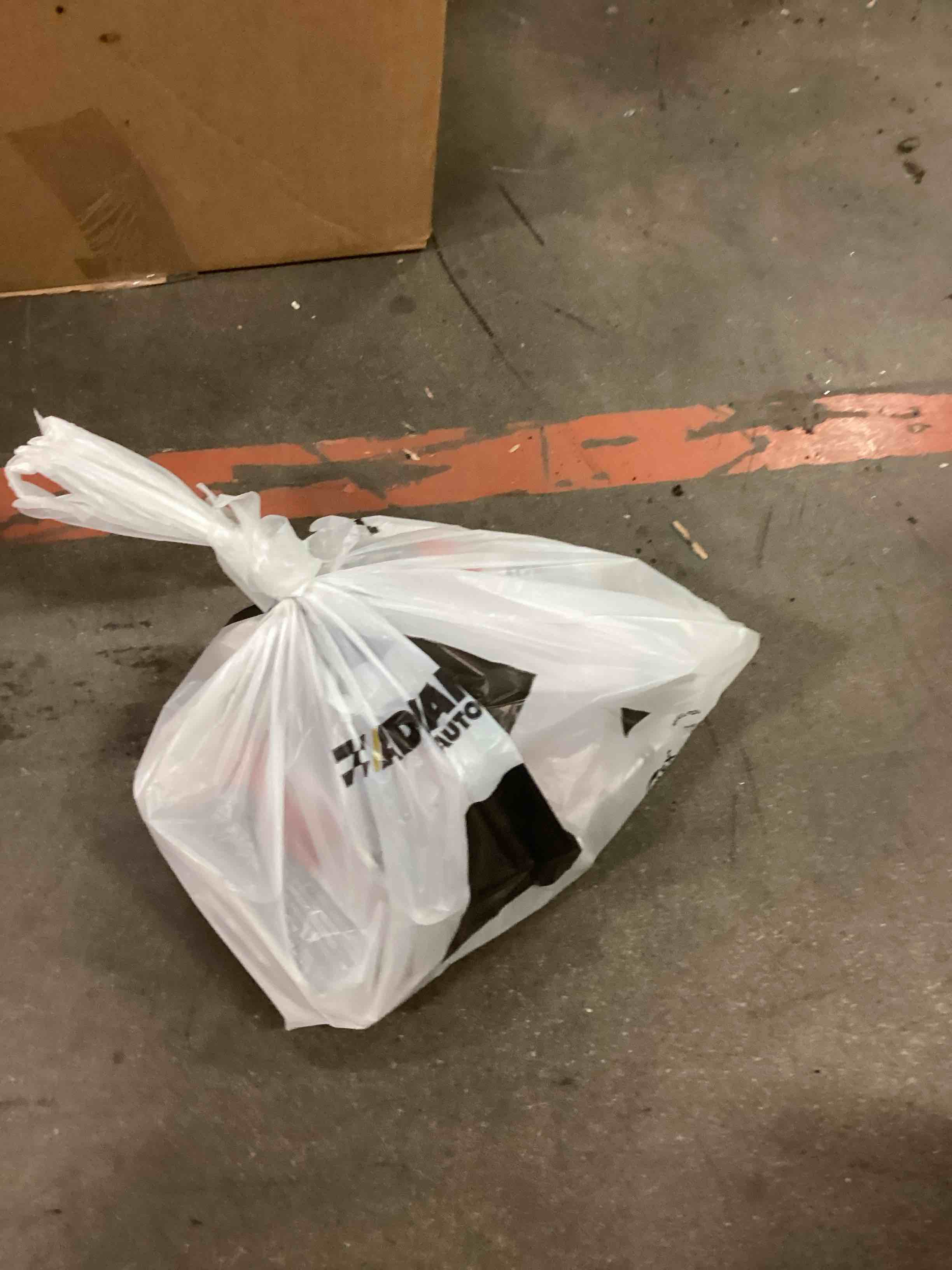 https://s3.amazonaws.com/lotting-images-prod/bidfta/PPE1807755_1748725436520.jpeg