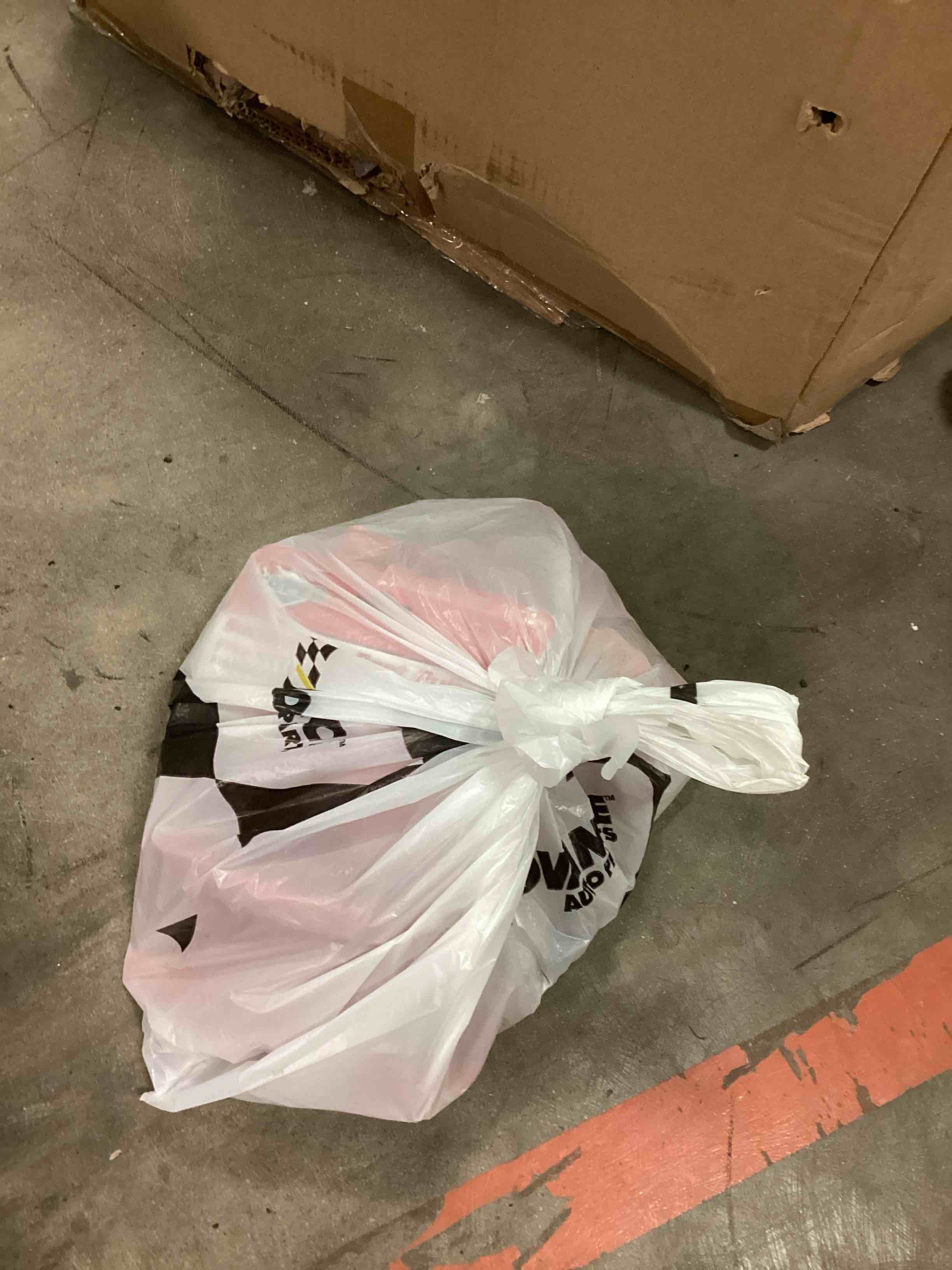 https://s3.amazonaws.com/lotting-images-prod/bidfta/PPE1807767_1748725973657.jpeg