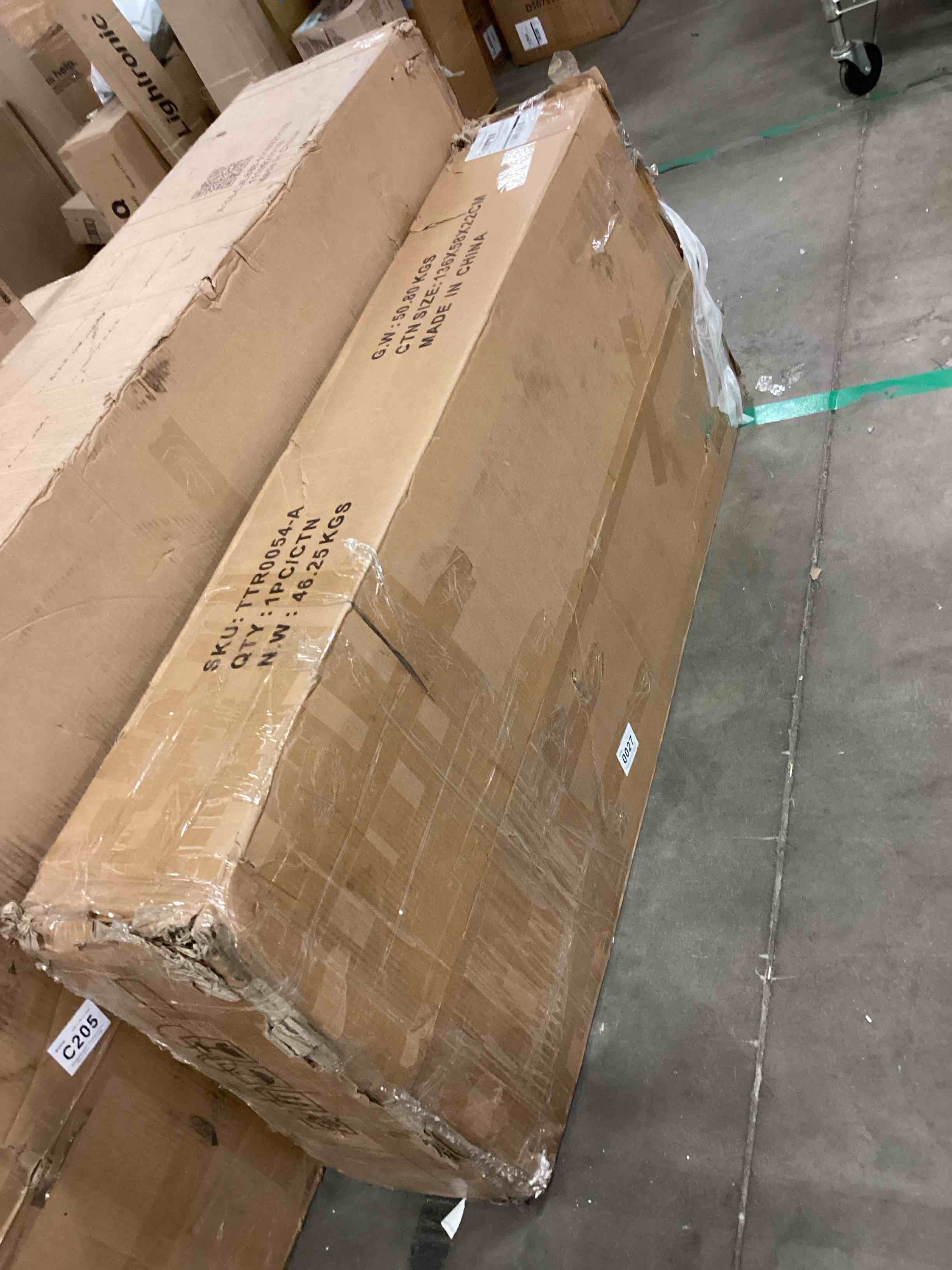 https://s3.amazonaws.com/lotting-images-prod/bidfta/PPE1807971_1749134683419.jpeg