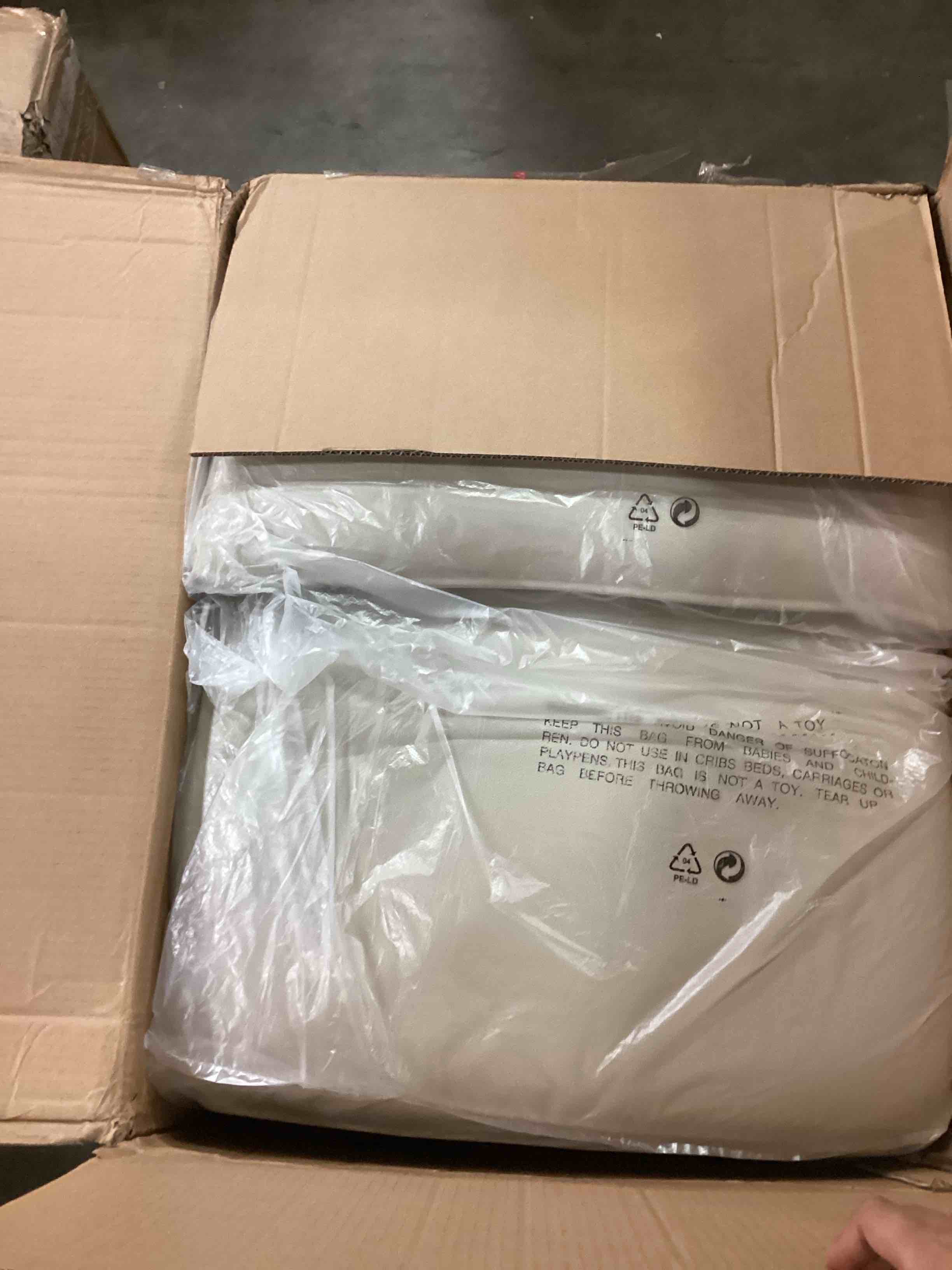 https://s3.amazonaws.com/lotting-images-prod/bidfta/PPE1808072_1749155378686.jpeg