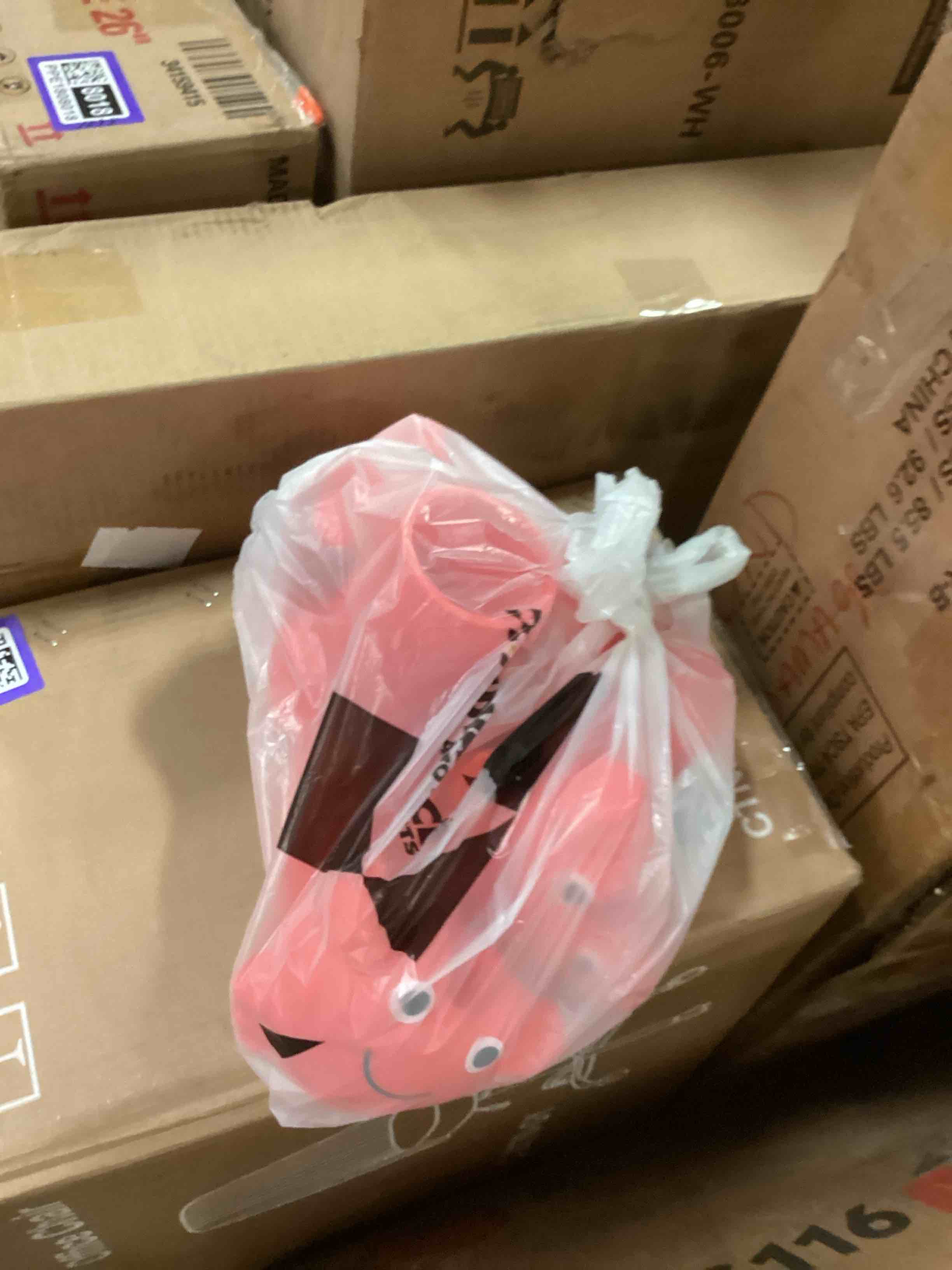 https://s3.amazonaws.com/lotting-images-prod/bidfta/PPE1808215_1749312822815.jpeg