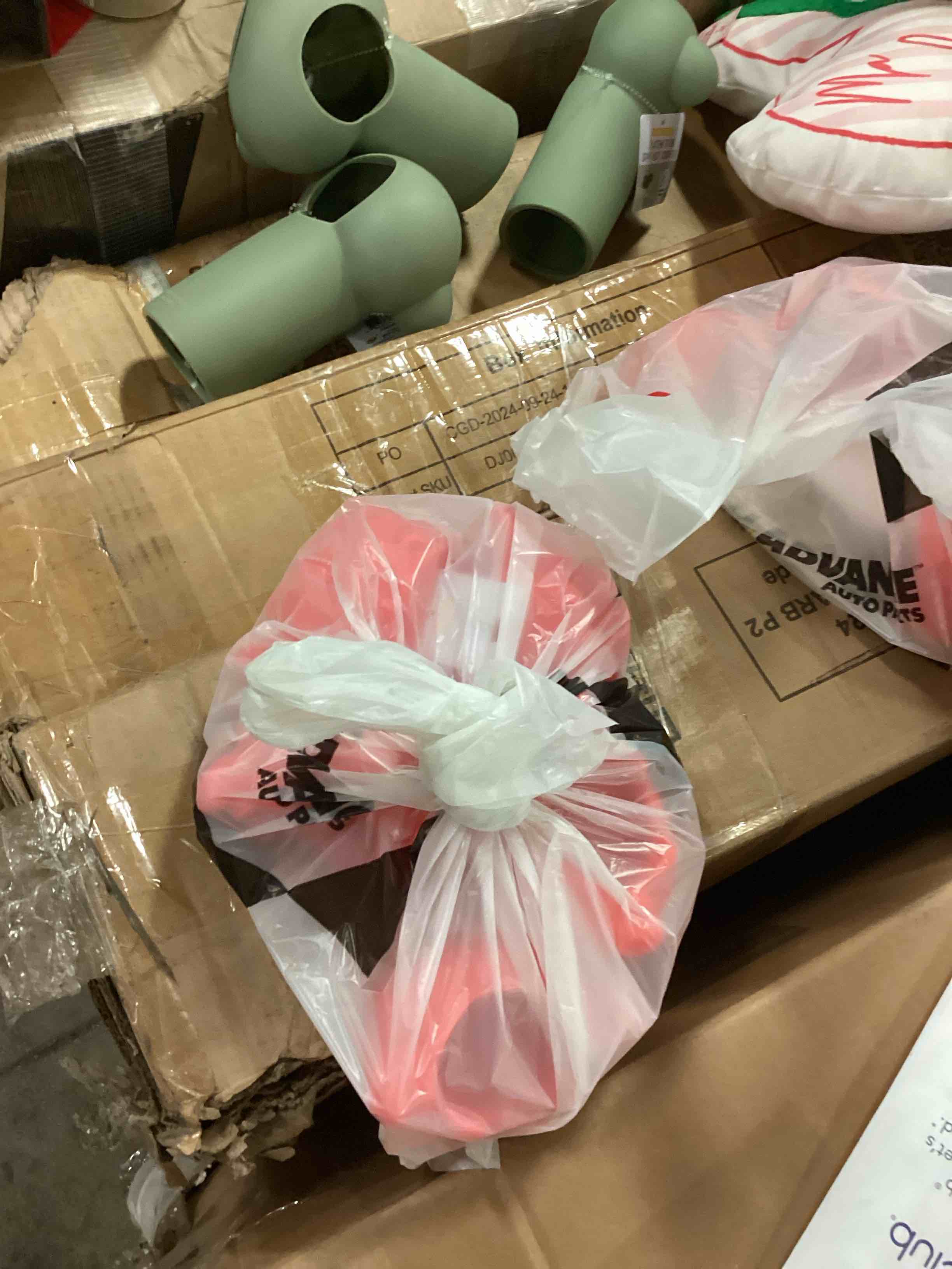 https://s3.amazonaws.com/lotting-images-prod/bidfta/PPE1808223_1749312065050.jpeg