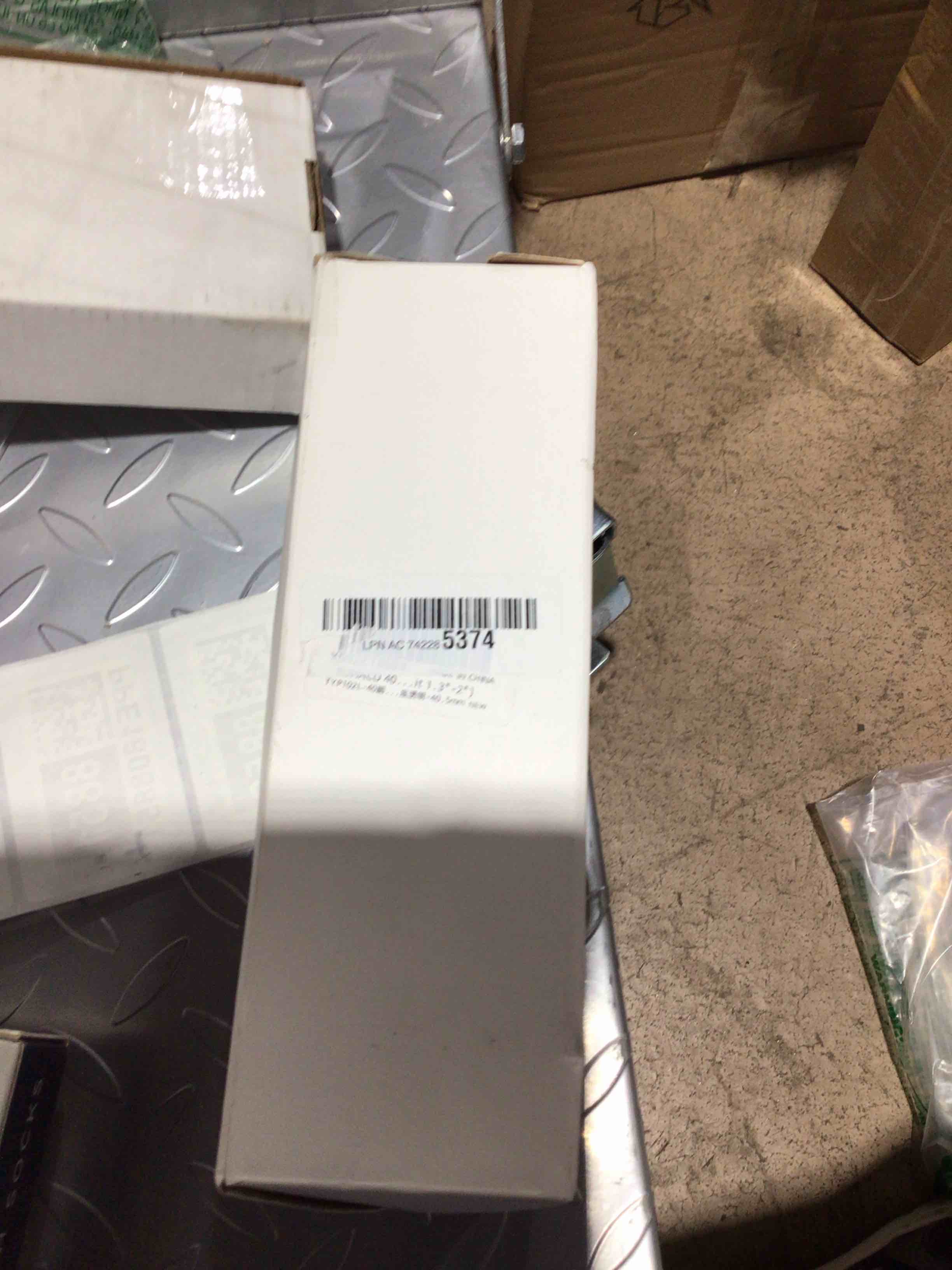 https://s3.amazonaws.com/lotting-images-prod/bidfta/PPE1808843_1750253362181.jpeg