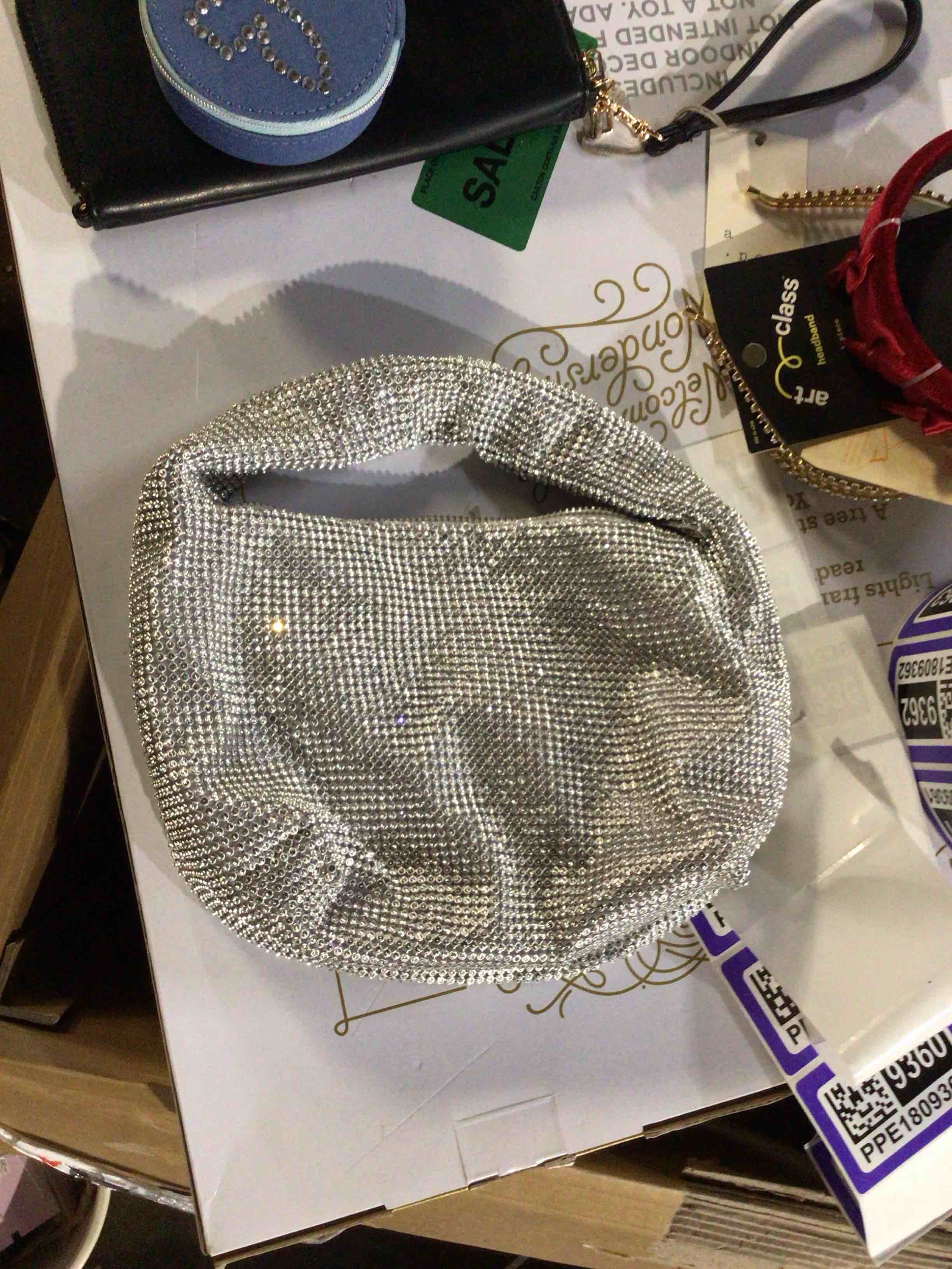 https://s3.amazonaws.com/lotting-images-prod/bidfta/PPE1809334_1751037006850.jpeg