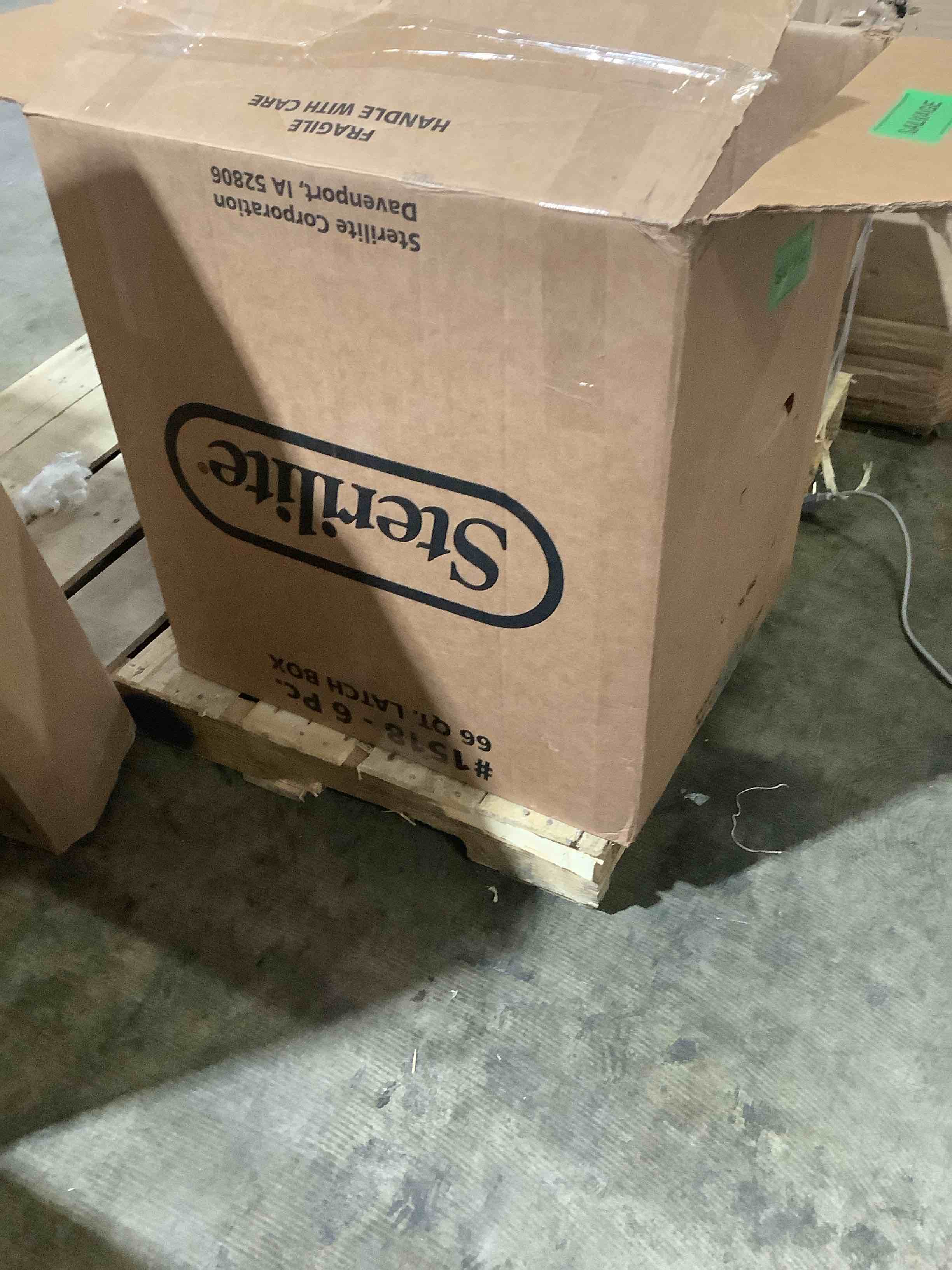 https://s3.amazonaws.com/lotting-images-prod/bidfta/PPE1809751_1752009907711.jpeg