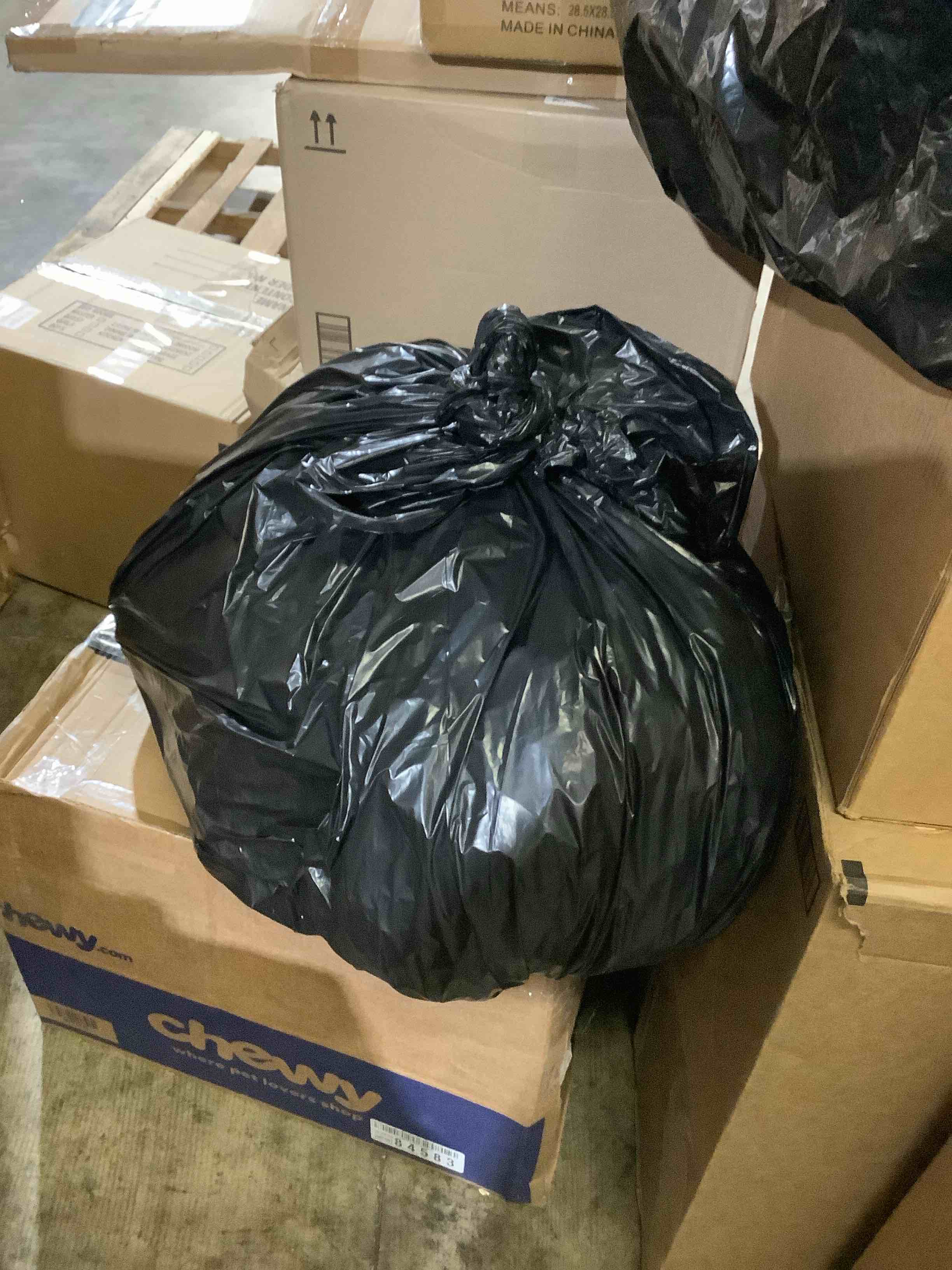 https://s3.amazonaws.com/lotting-images-prod/bidfta/PPE1809783_1752079563553.jpeg
