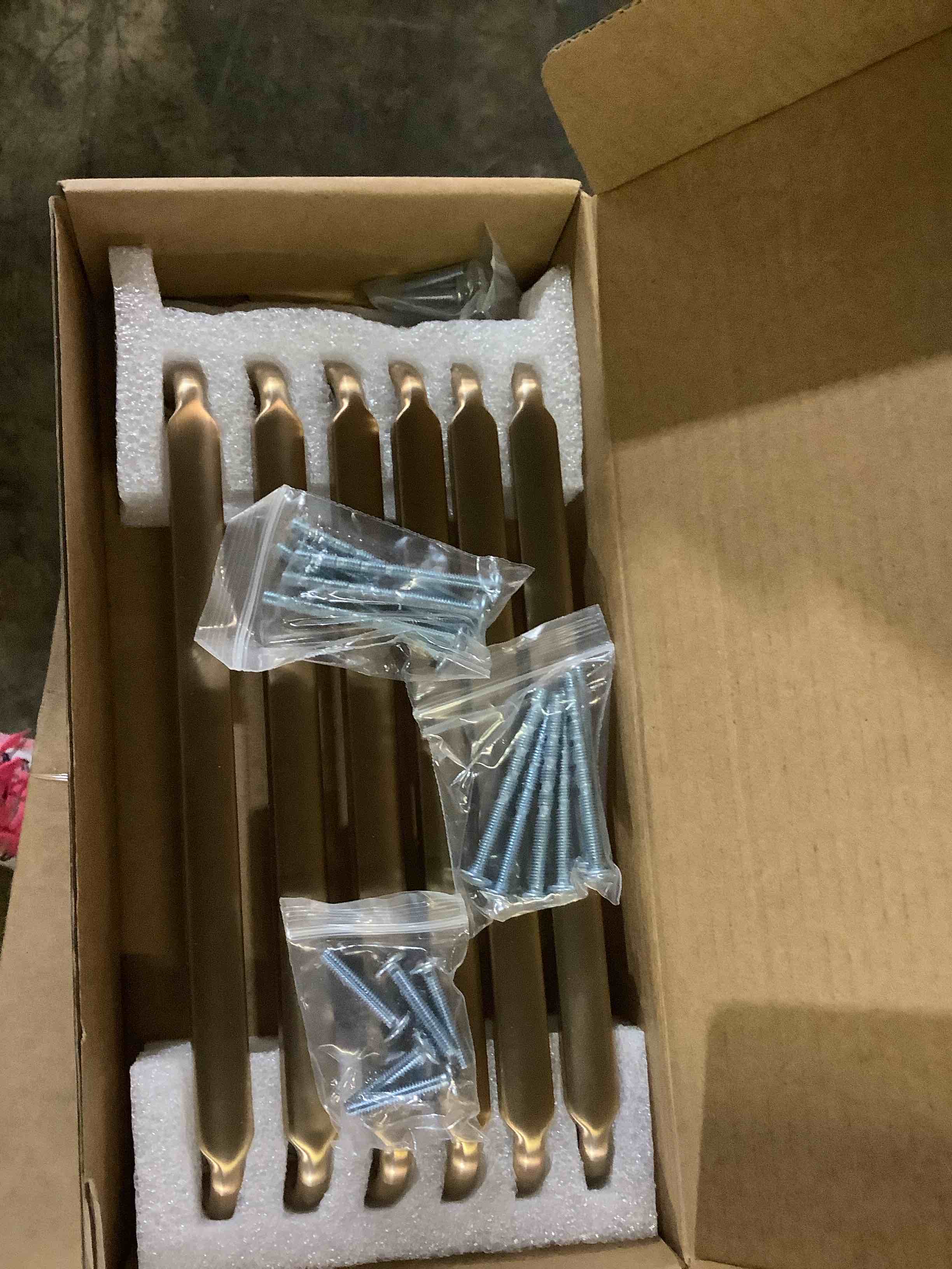 https://s3.amazonaws.com/lotting-images-prod/bidfta/PPE1809801_1752084467498.jpeg