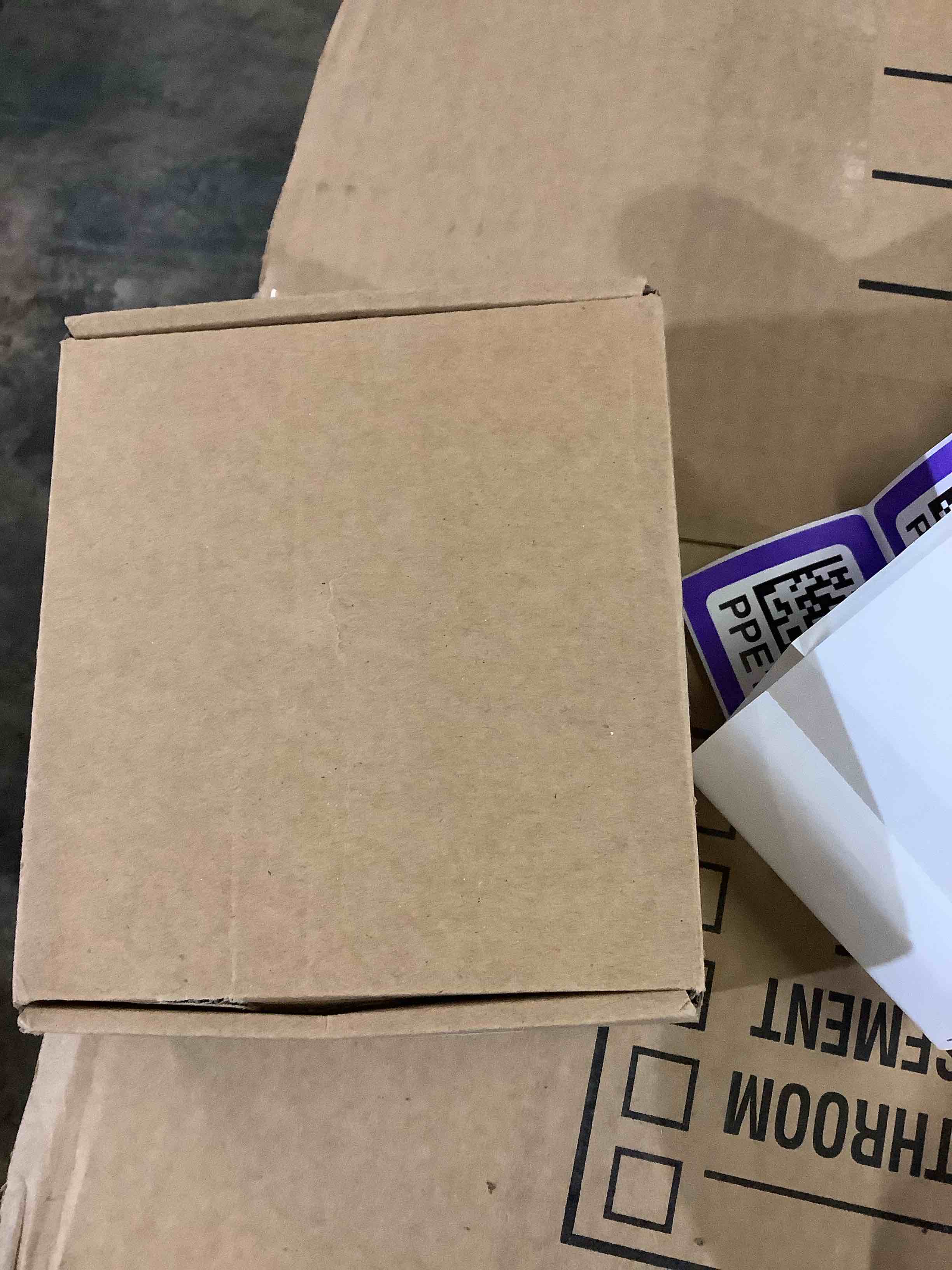 https://s3.amazonaws.com/lotting-images-prod/bidfta/PPE1809805_1752085229019.jpeg