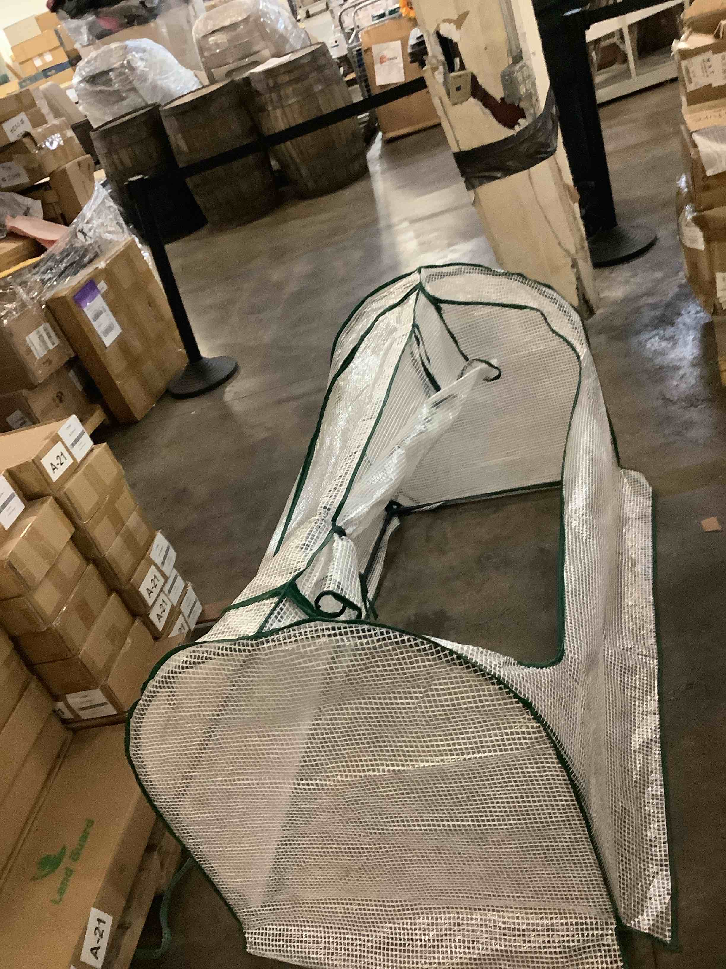 https://s3.amazonaws.com/lotting-images-prod/bidfta/PPE1809976_1752256521415.jpeg