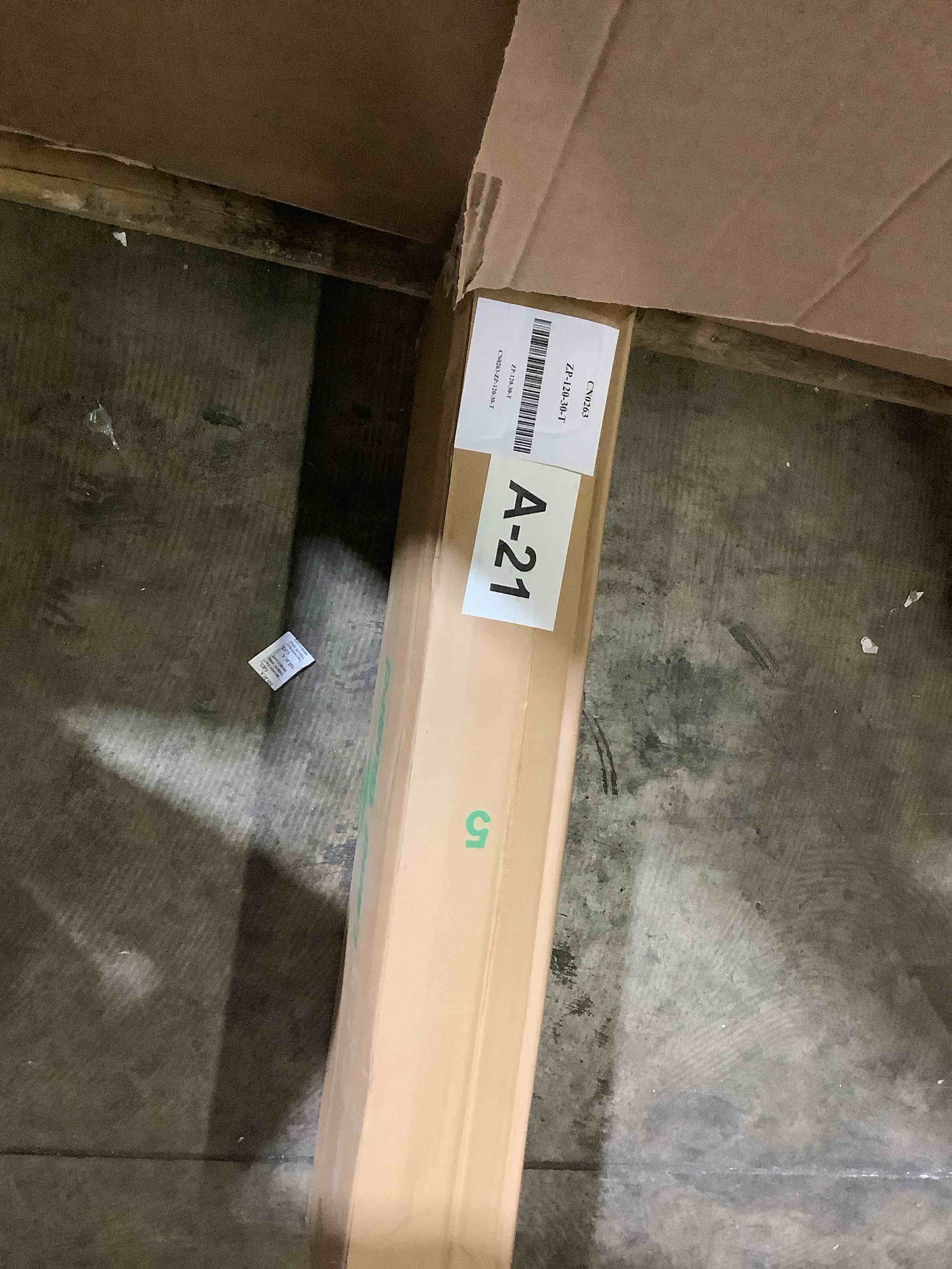 https://s3.amazonaws.com/lotting-images-prod/bidfta/PPE1809976_1752257038816.jpeg