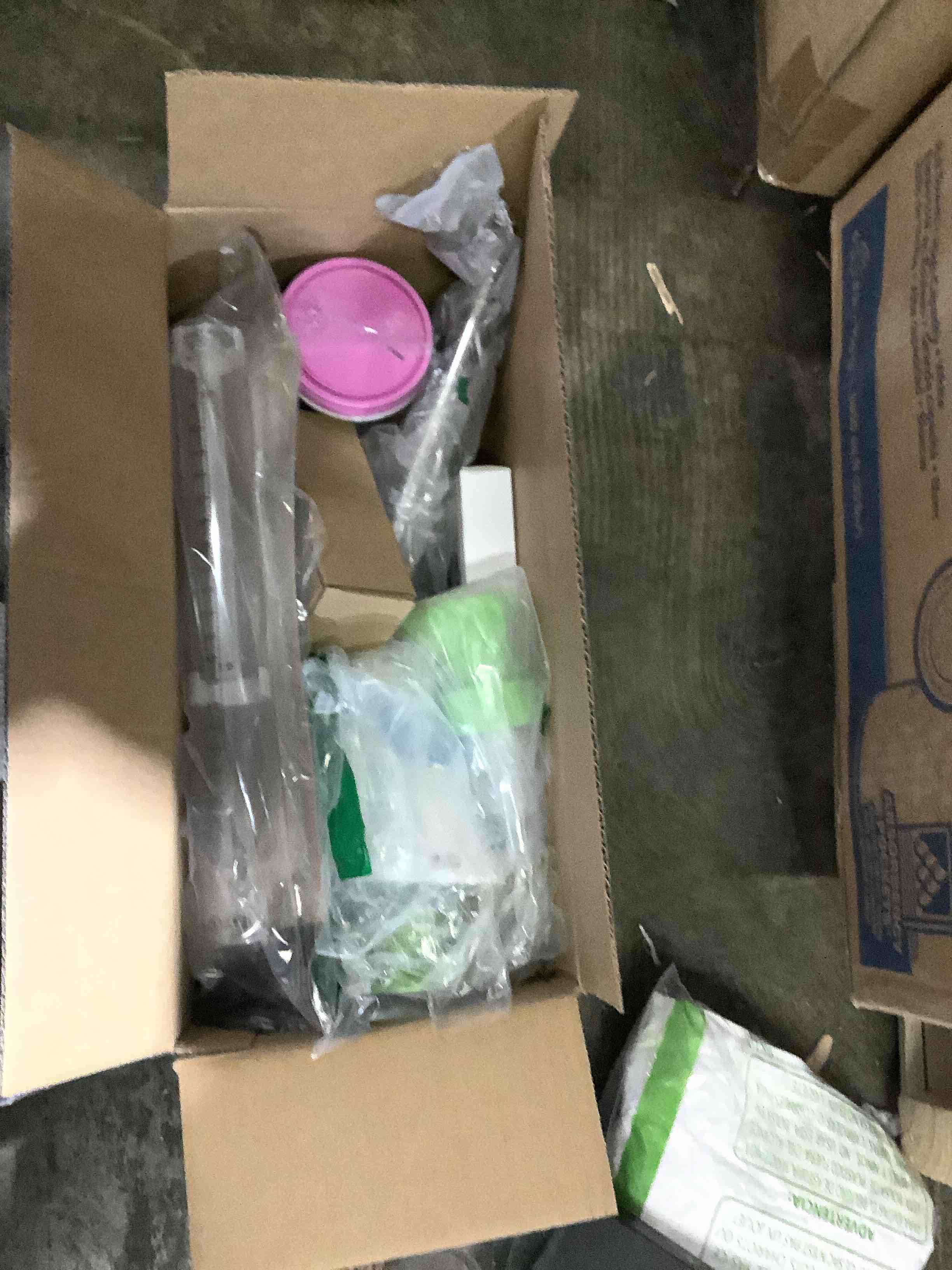 https://s3.amazonaws.com/lotting-images-prod/bidfta/PPE1809995_1752265159576.jpeg