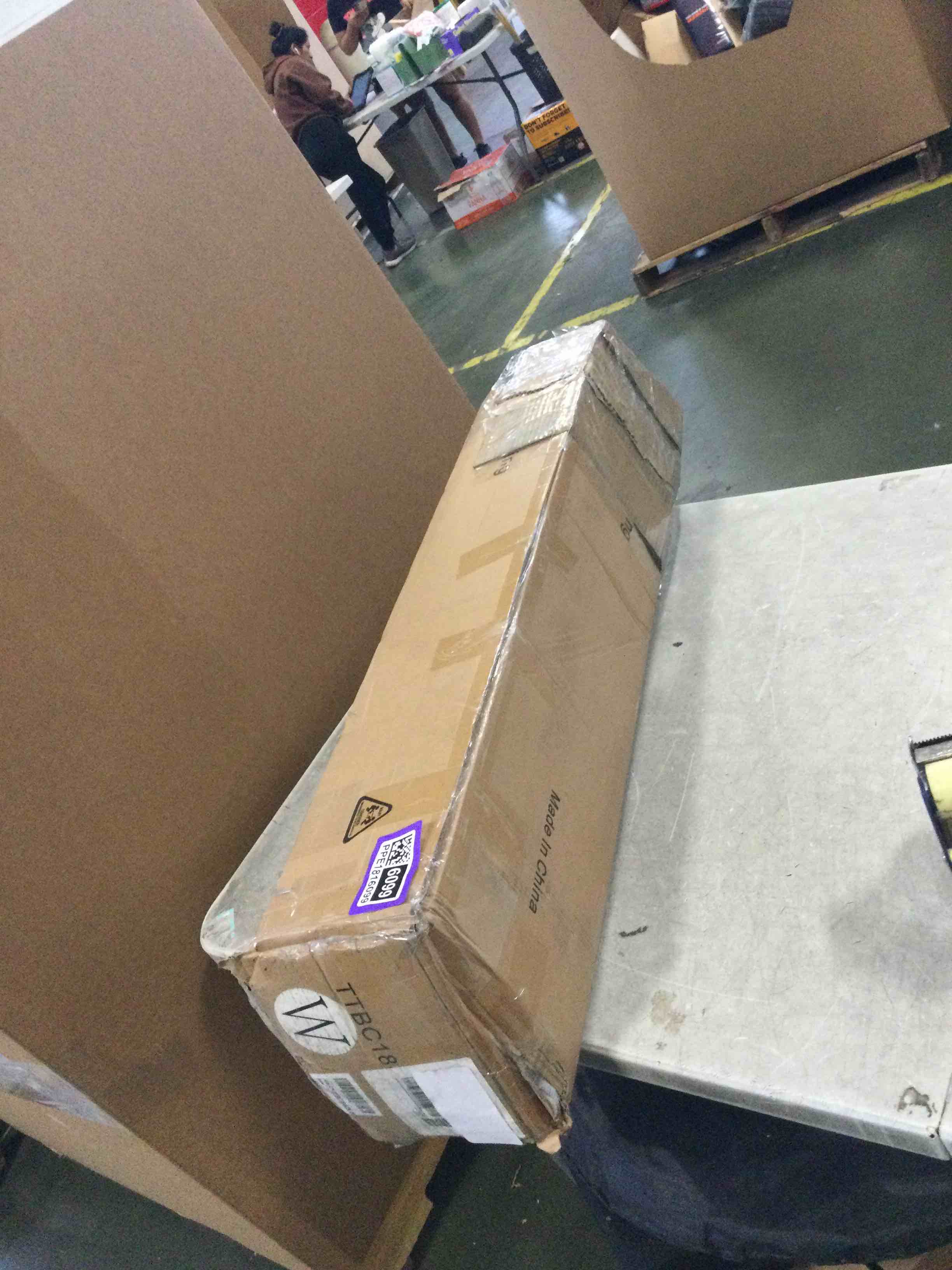 https://s3.amazonaws.com/lotting-images-prod/bidfta/PPE1816099_1732033244338.jpeg