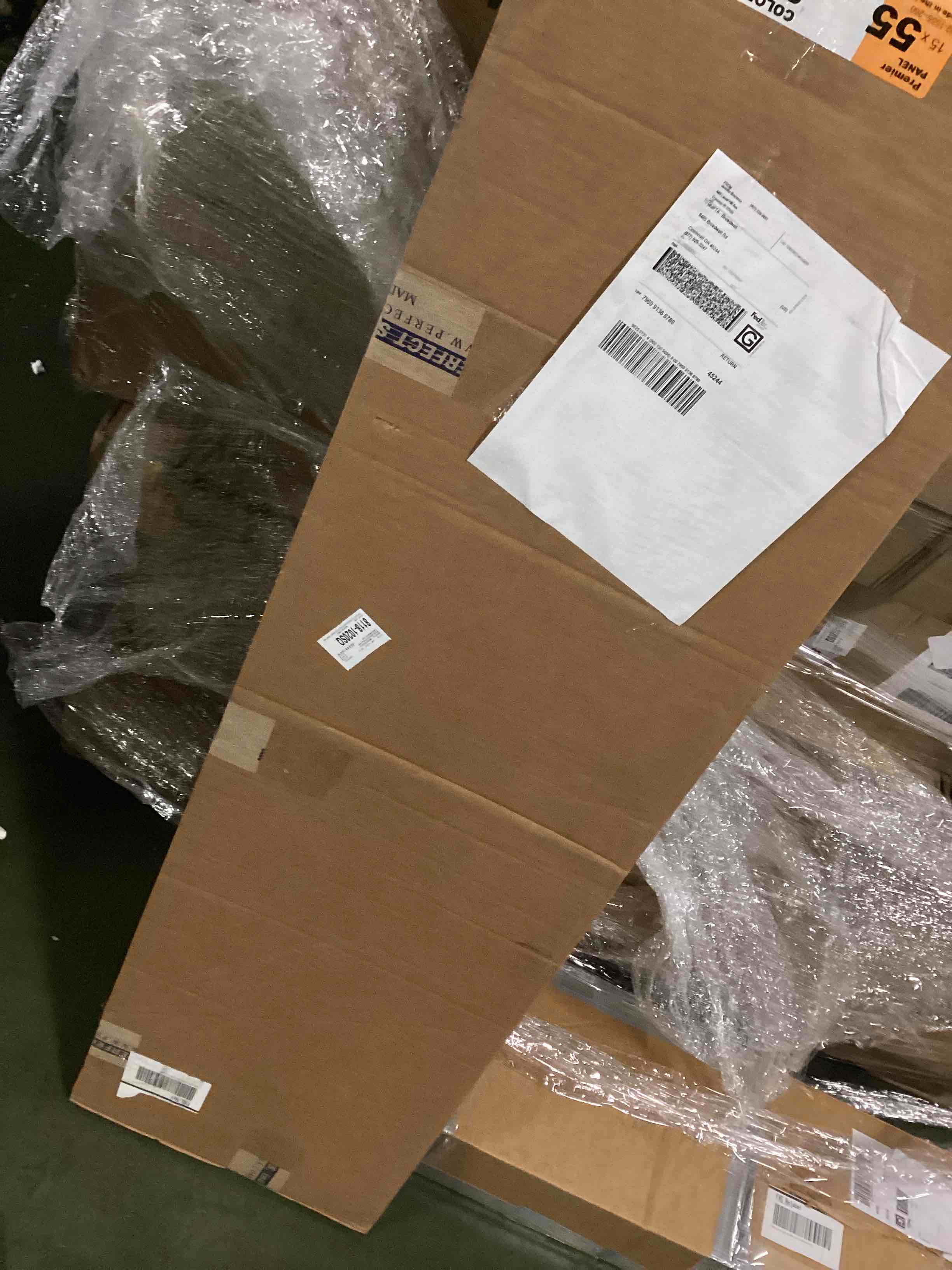 https://s3.amazonaws.com/lotting-images-prod/bidfta/PPE1819023_1732323062496.jpeg