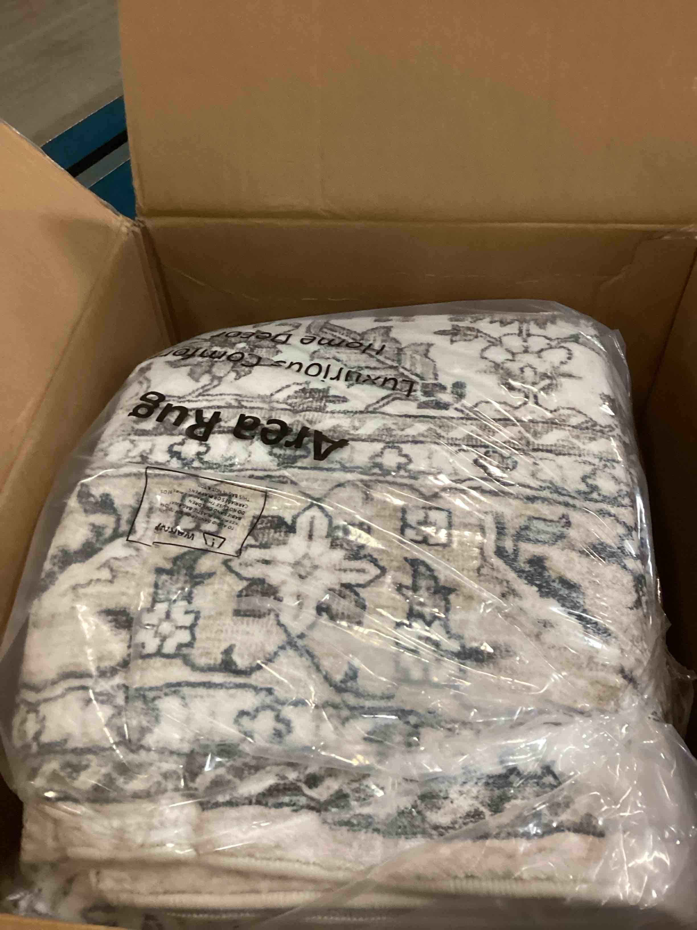 https://s3.amazonaws.com/lotting-images-prod/bidfta/PPE1819252_1732549677455.jpeg