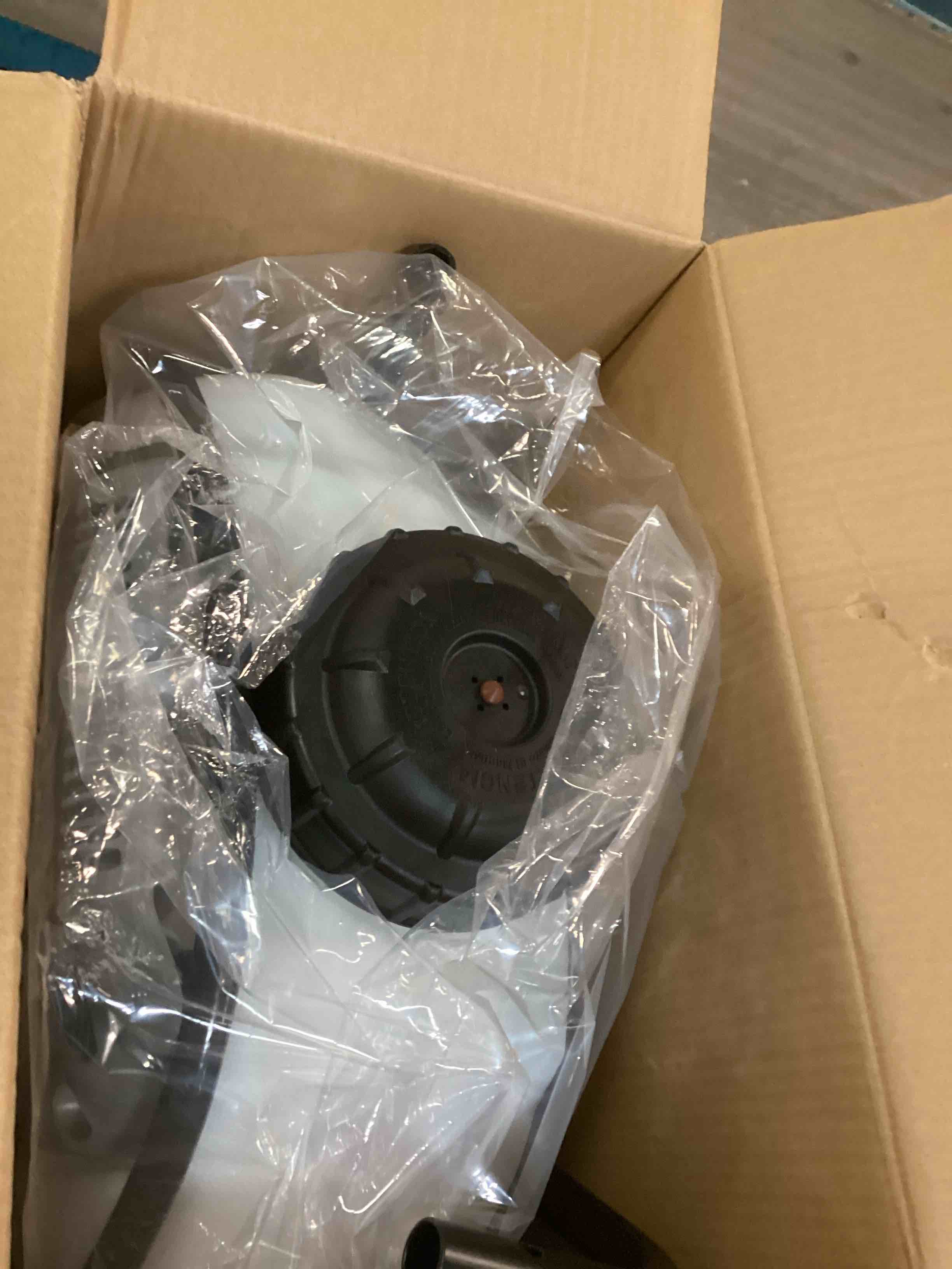https://s3.amazonaws.com/lotting-images-prod/bidfta/PPE1819410_1732569412492.jpeg