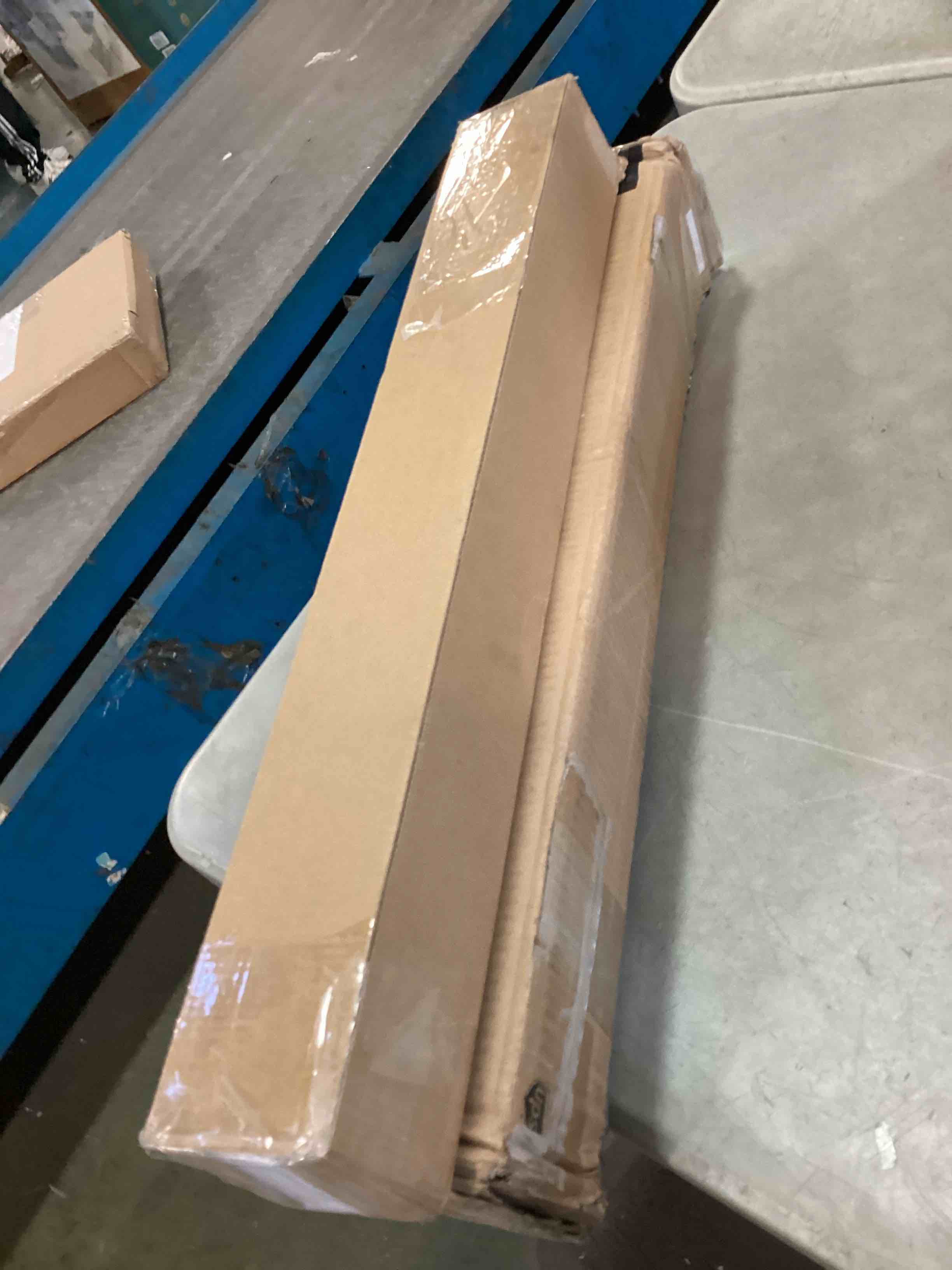 https://s3.amazonaws.com/lotting-images-prod/bidfta/PPE1819624_1732649130445.jpeg