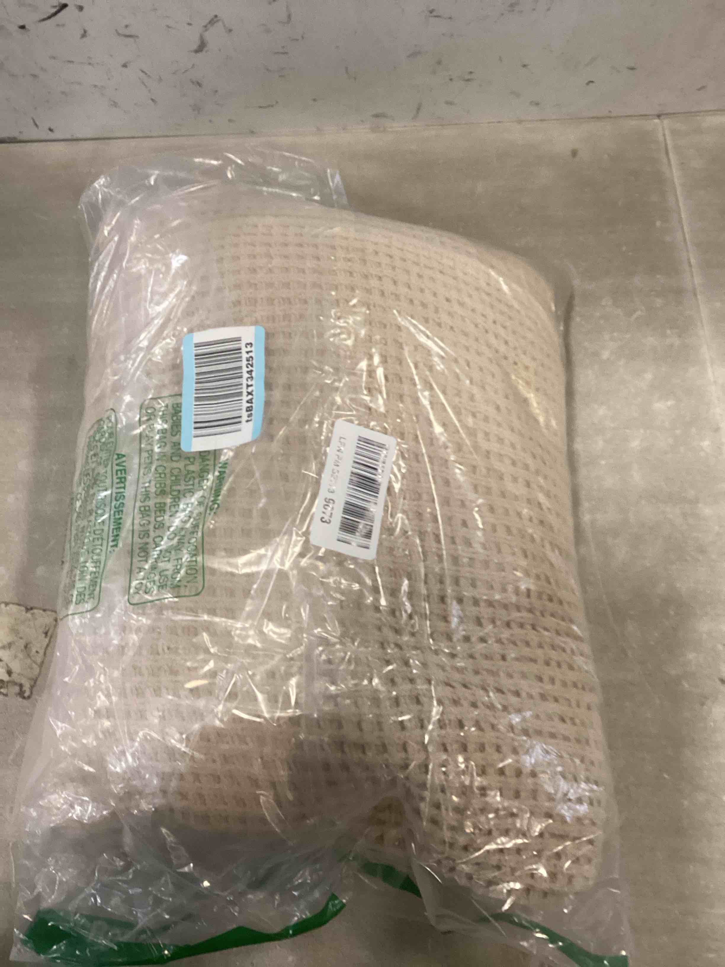 https://s3.amazonaws.com/lotting-images-prod/bidfta/PPE1820287_1733157689335.jpeg