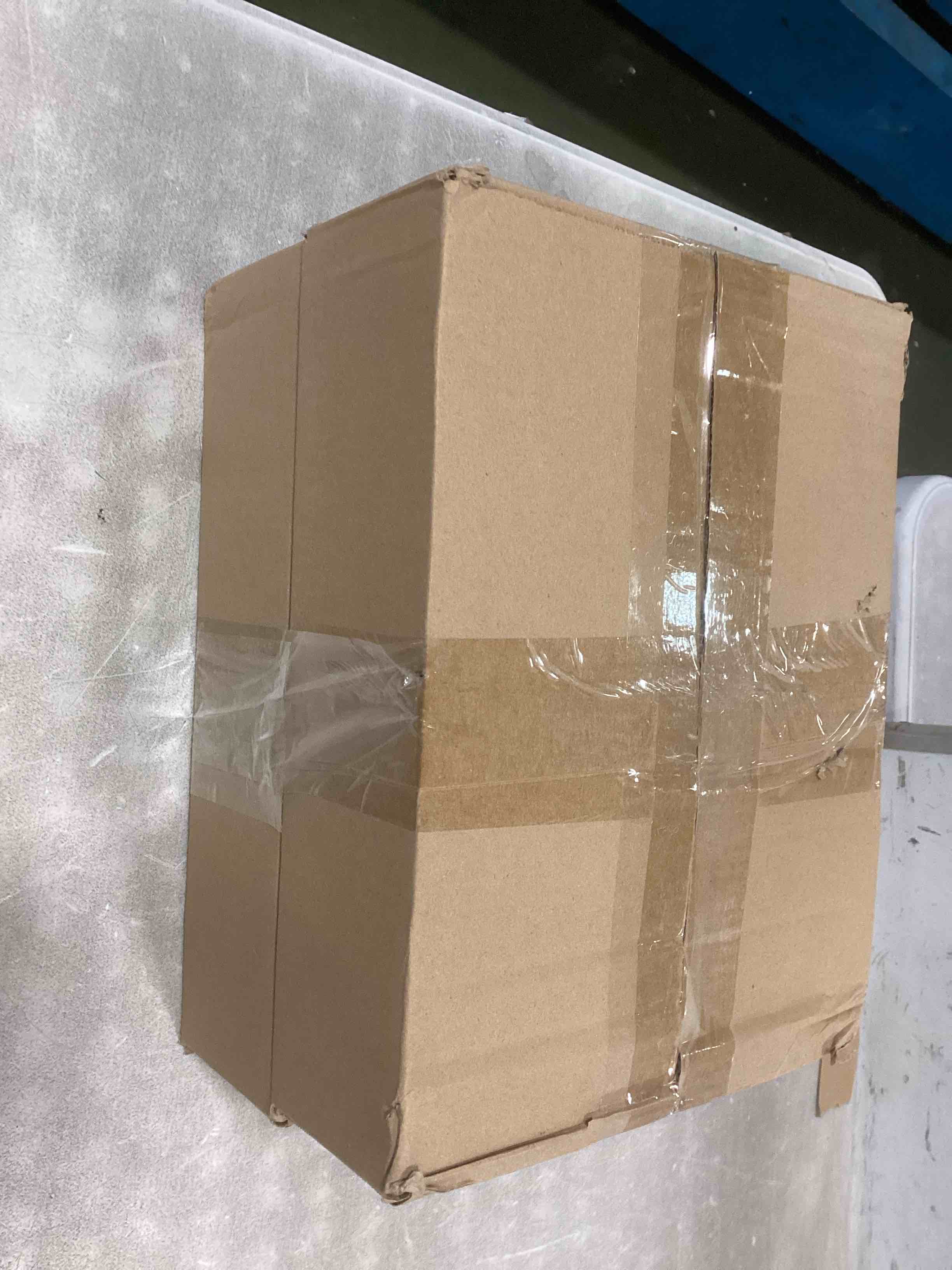 https://s3.amazonaws.com/lotting-images-prod/bidfta/PPE1820353_1733165648163.jpeg
