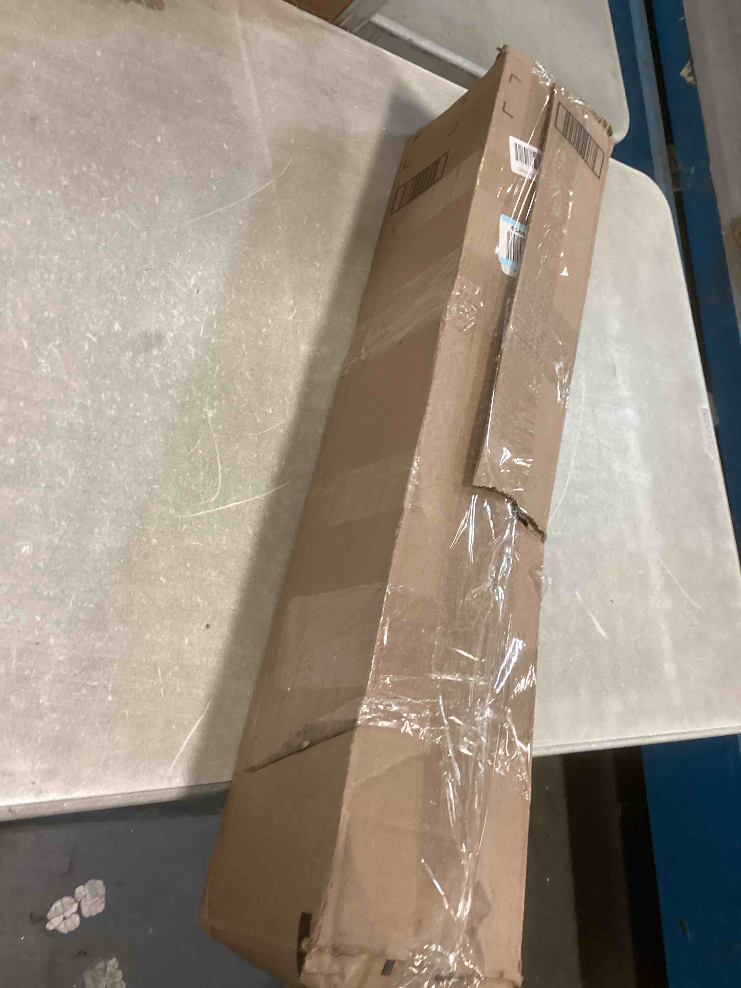 https://s3.amazonaws.com/lotting-images-prod/bidfta/PPE1820509_1733239772401.jpeg