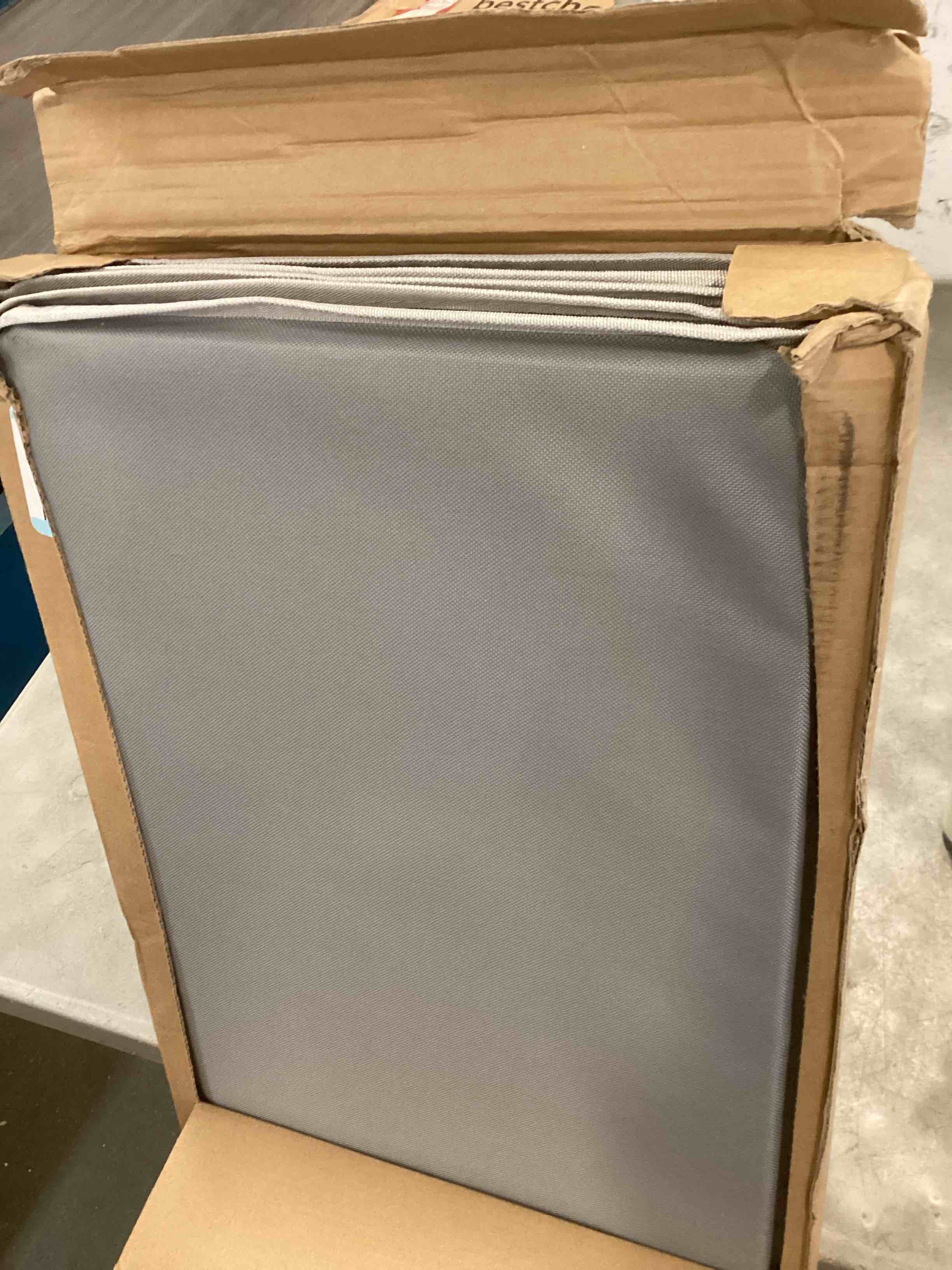 https://s3.amazonaws.com/lotting-images-prod/bidfta/PPE1820863_1733338125562.jpeg