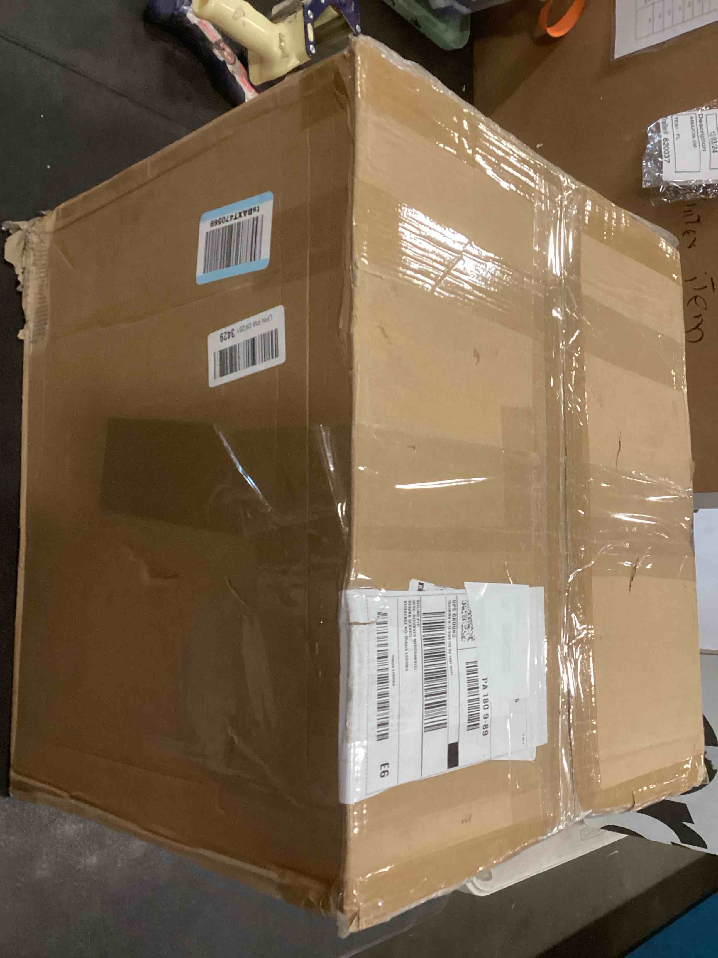 https://s3.amazonaws.com/lotting-images-prod/bidfta/PPE1820973_1733407152735.jpeg