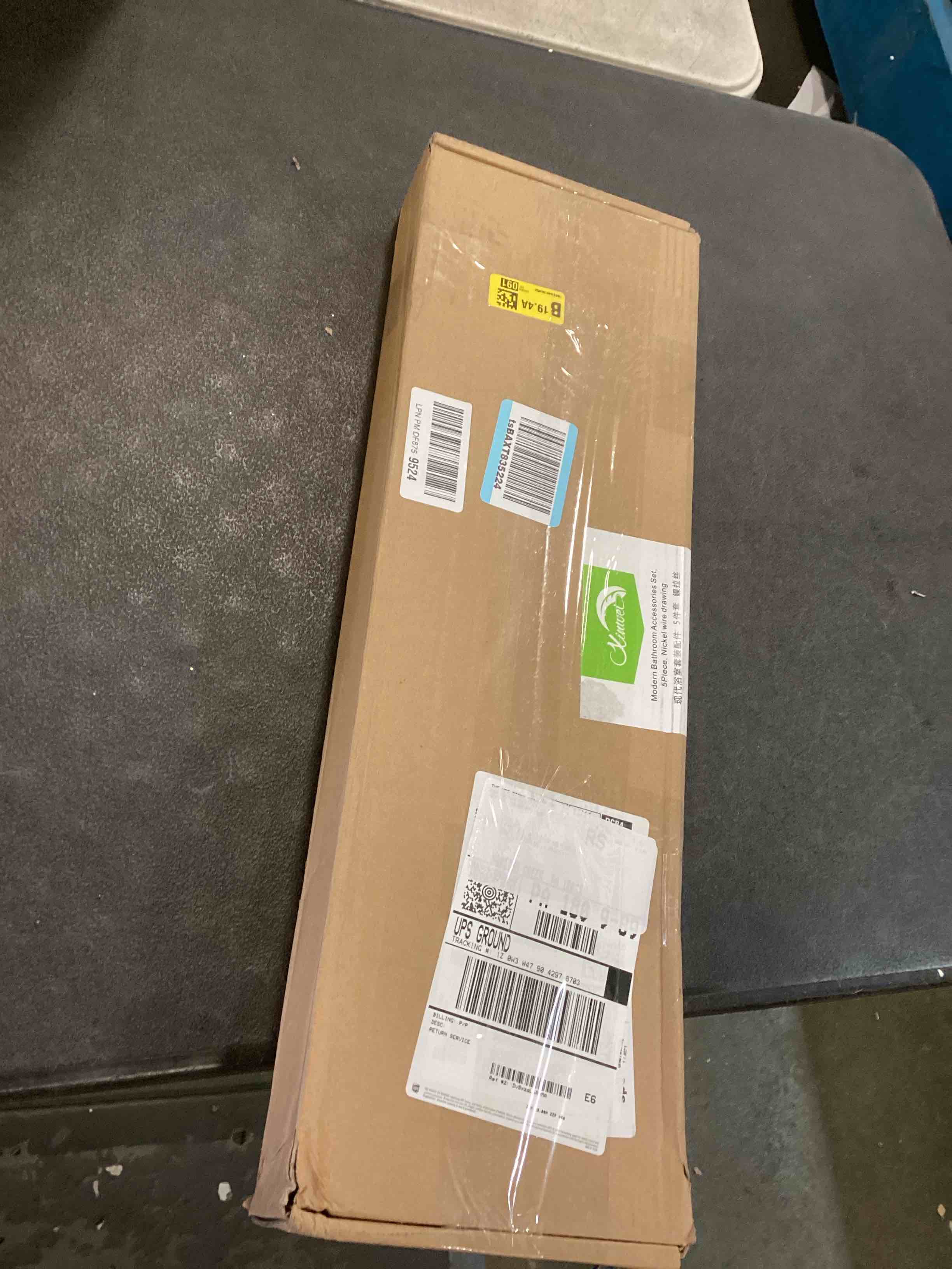 https://s3.amazonaws.com/lotting-images-prod/bidfta/PPE1821129_1733424929282.jpeg