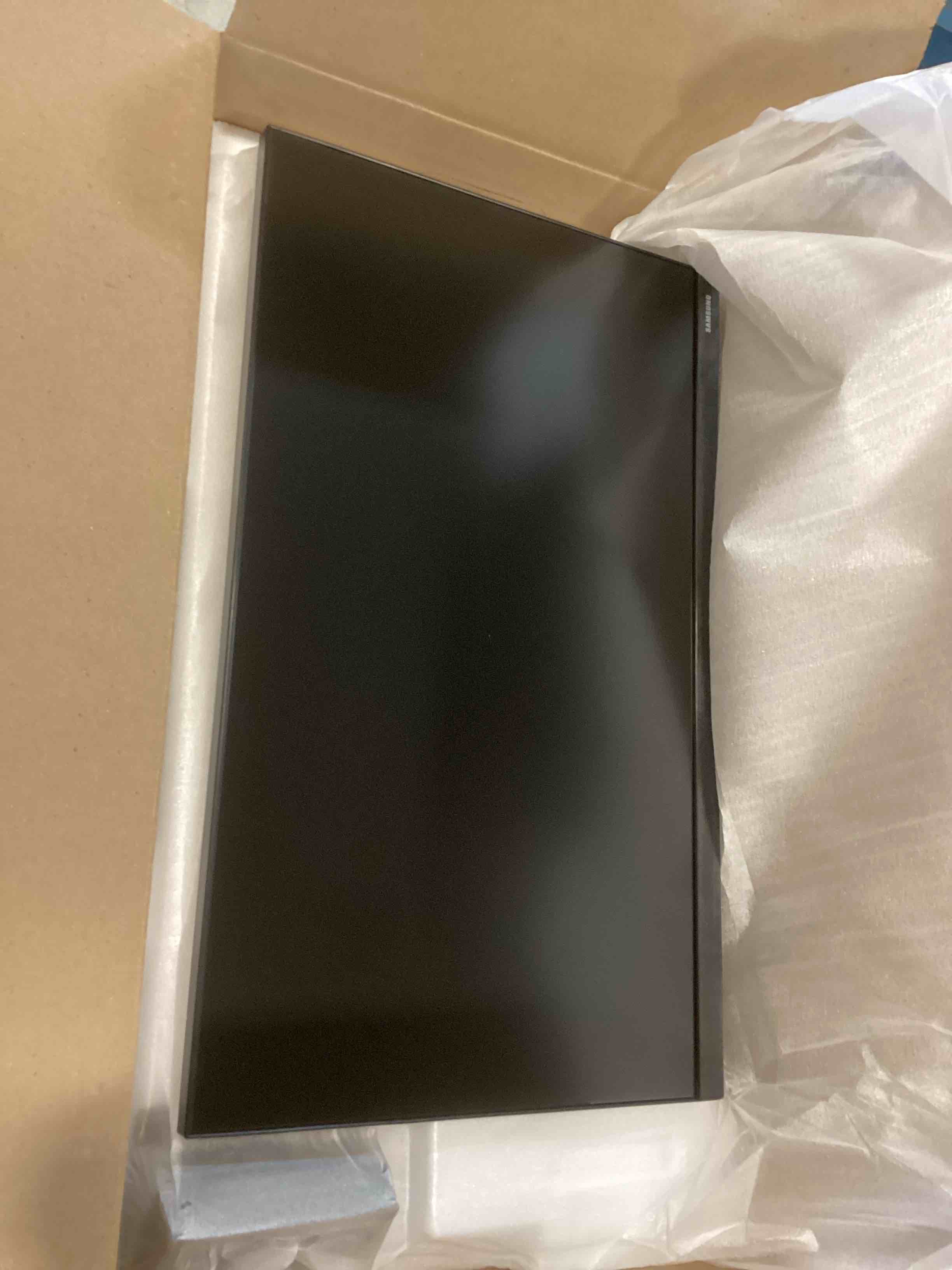 https://s3.amazonaws.com/lotting-images-prod/bidfta/PPE1821287_1733501016614.jpeg