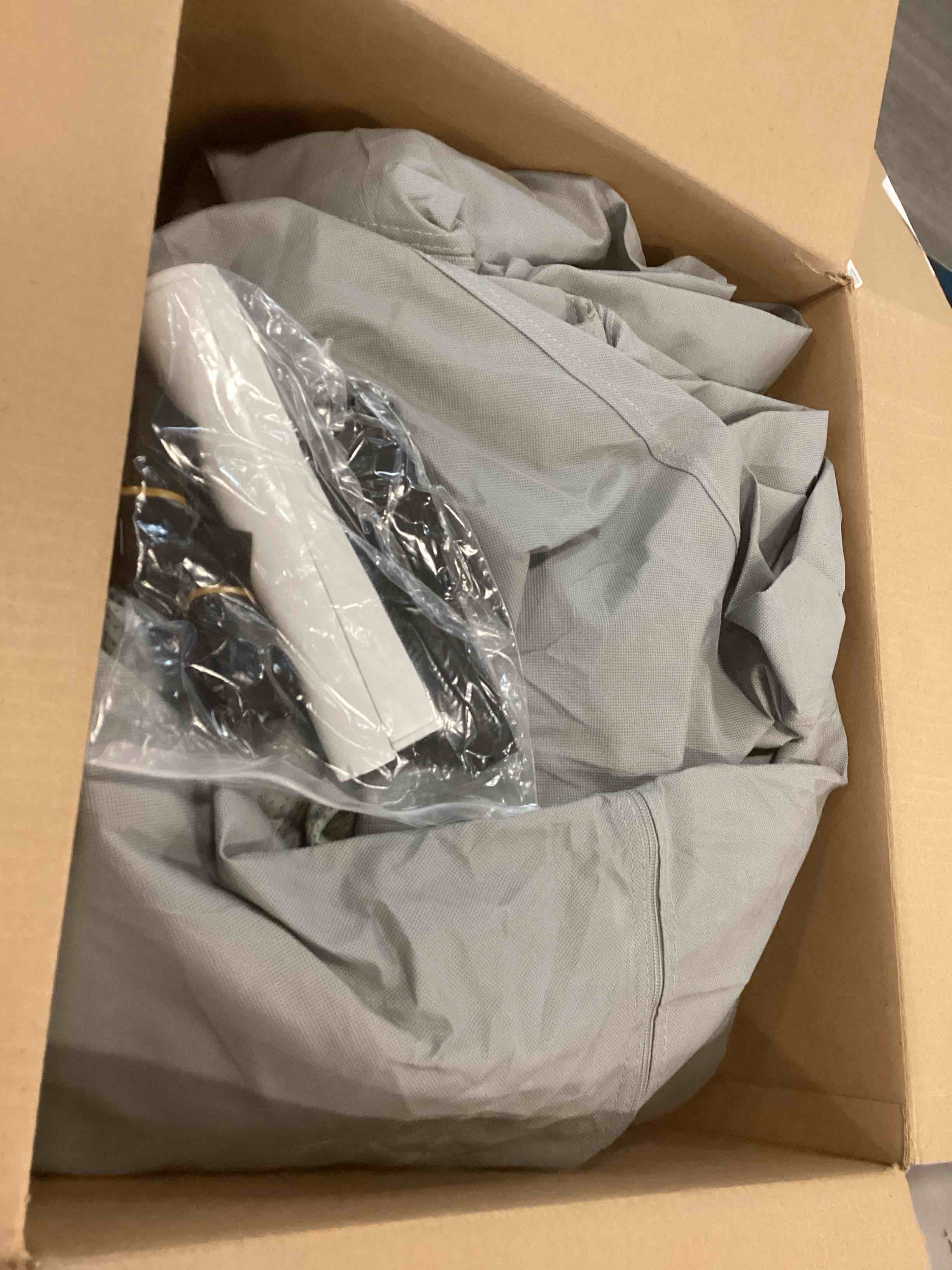 https://s3.amazonaws.com/lotting-images-prod/bidfta/PPE1821312_1733503077828.jpeg