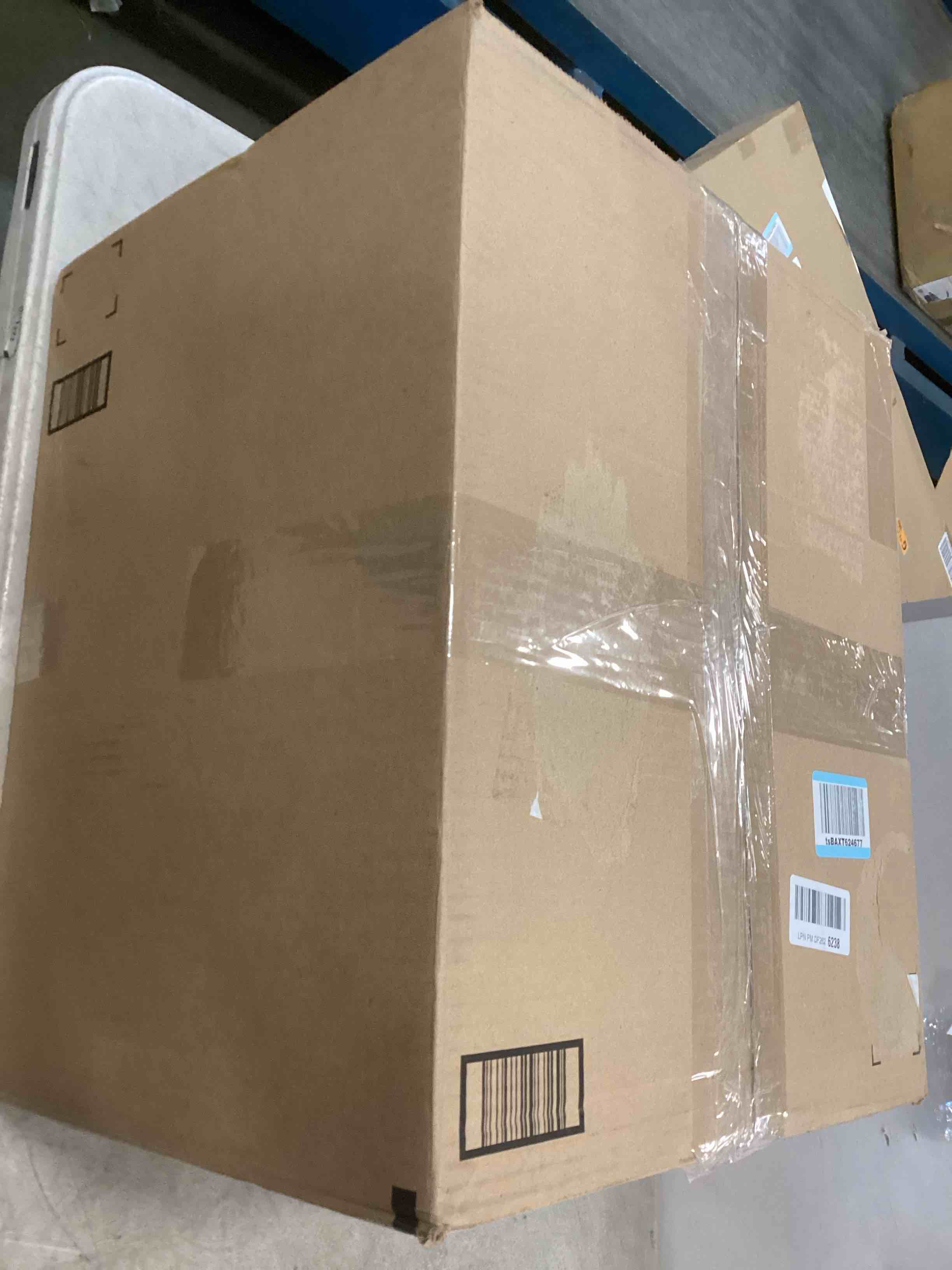 https://s3.amazonaws.com/lotting-images-prod/bidfta/PPE1821312_1733503095674.jpeg