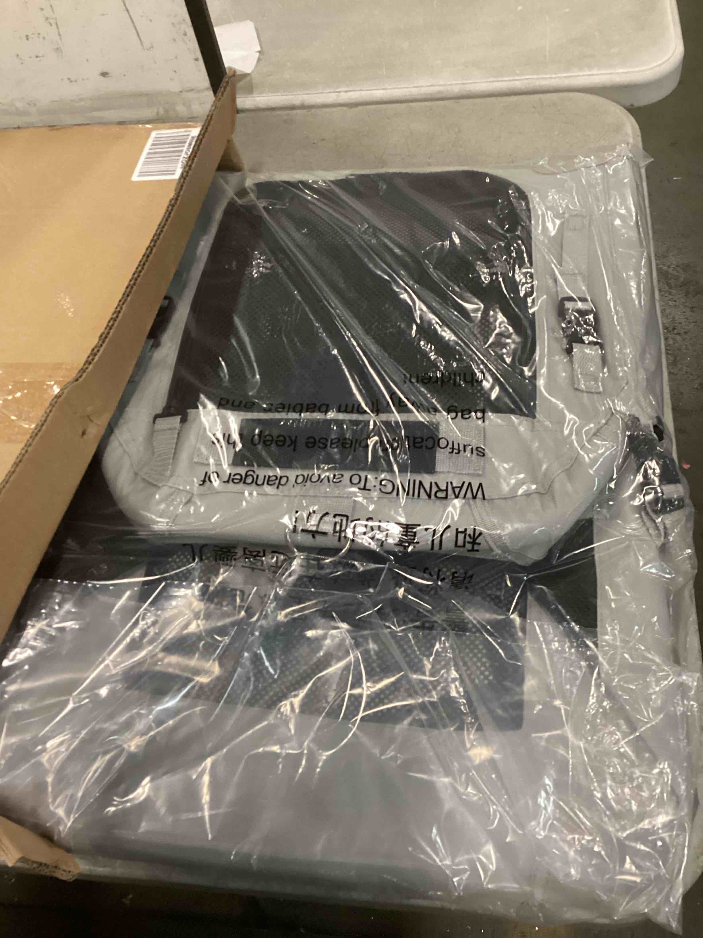https://s3.amazonaws.com/lotting-images-prod/bidfta/PPE1821561_1733759837889.jpeg